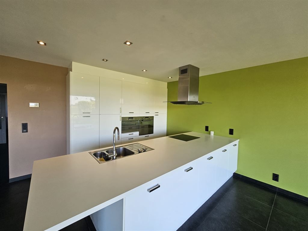 huis met prachtig uitzicht foto 6