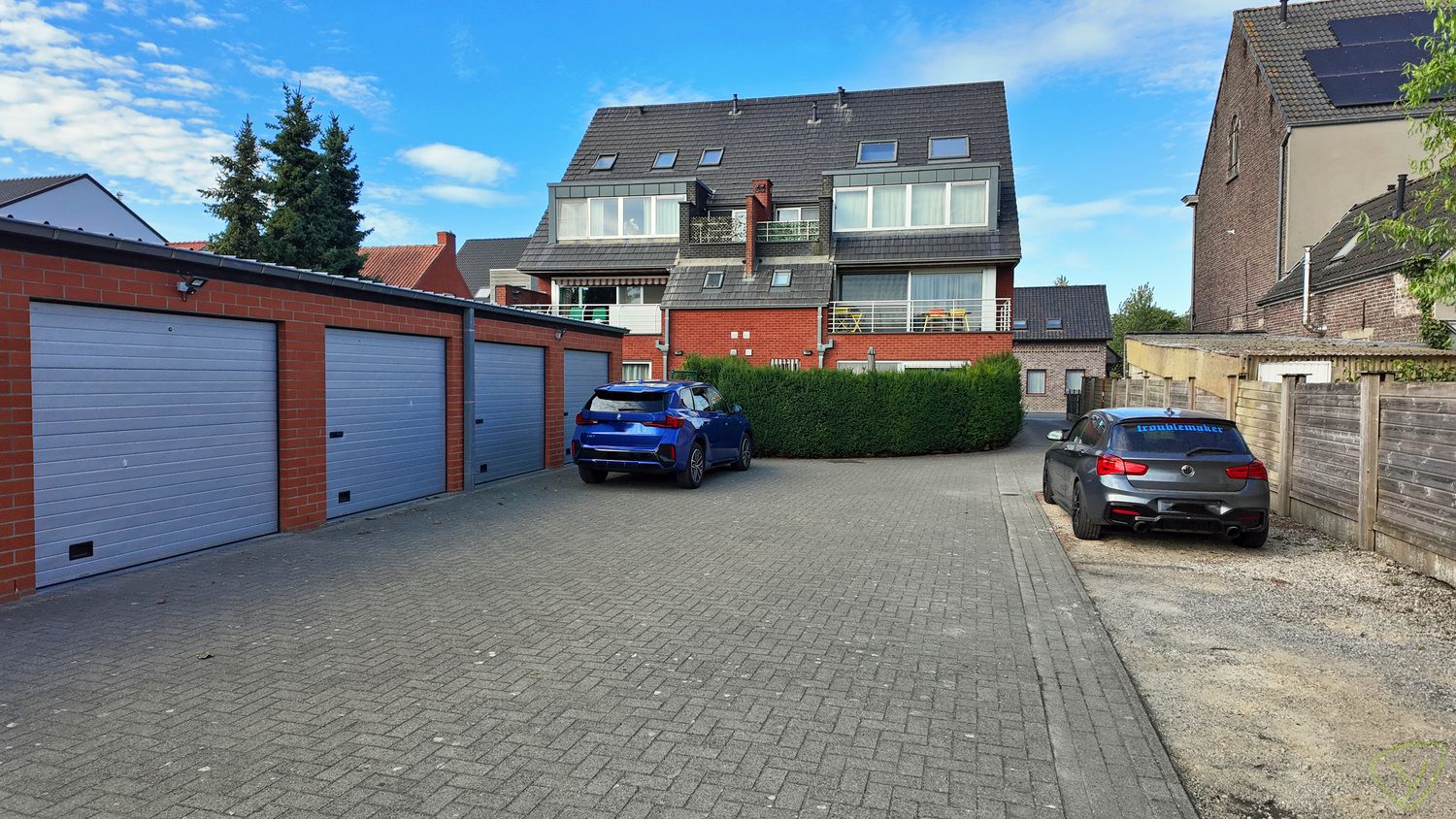 Zonnig appartement met garage in de dorpskern van Sint-Laureins foto 16