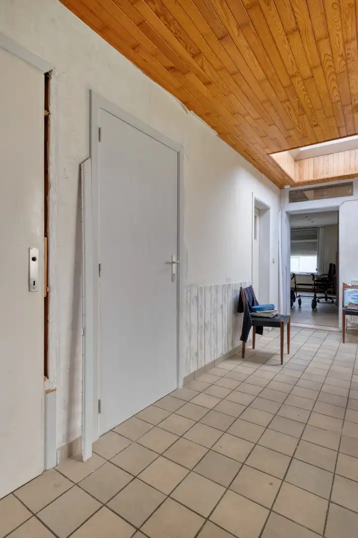 Op te knappen woning in het centrum van Mol met parkeerplaats !  foto 12