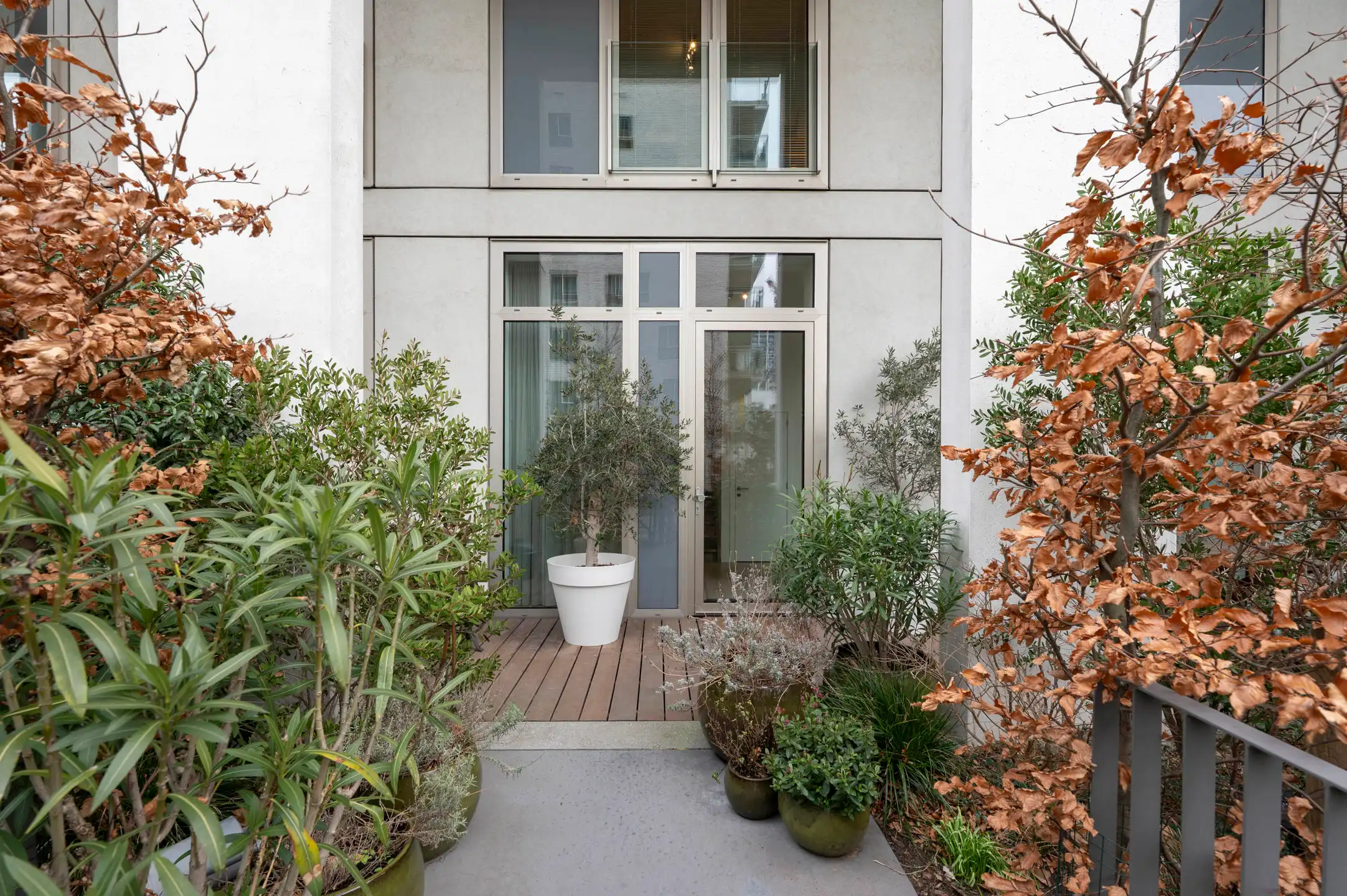 ANTWERPEN-ZUID. Huis met hoge plafonds en mooie lichtinval! foto 12