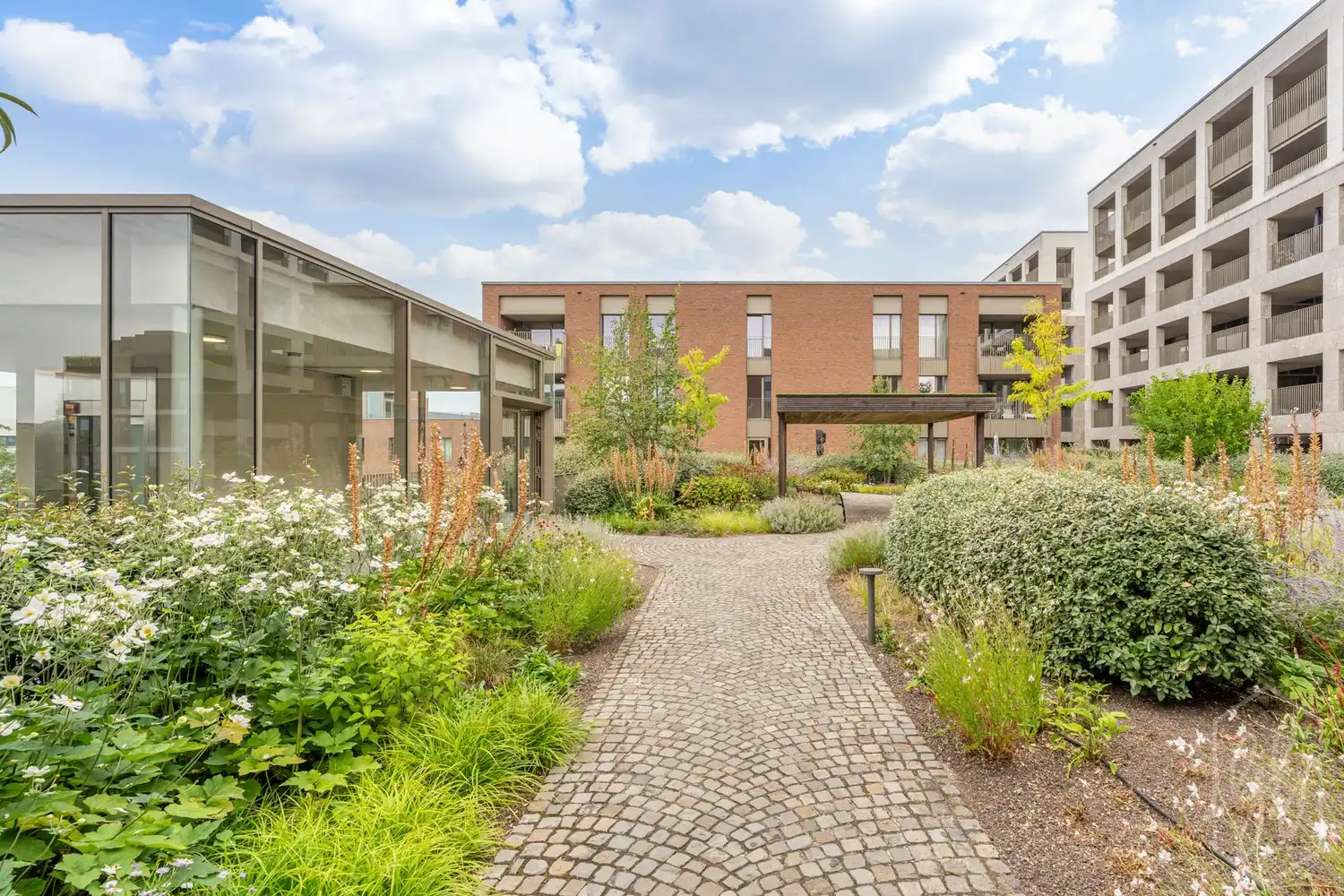 Exclusief, instapklaar appartement met ruim terras in Quartier Bleu foto 24