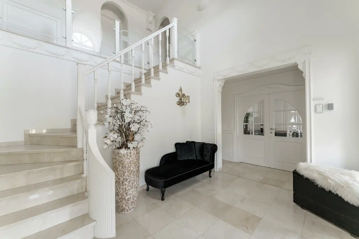 Villa landhuis op een gunstige locatie vlakbij de Nederlandse grens! foto 3