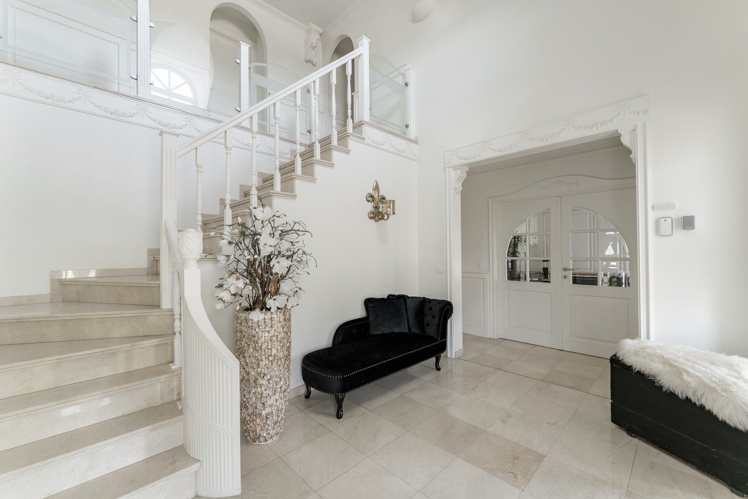 Villa landhuis op een gunstige locatie vlakbij de Nederlandse grens! foto 3