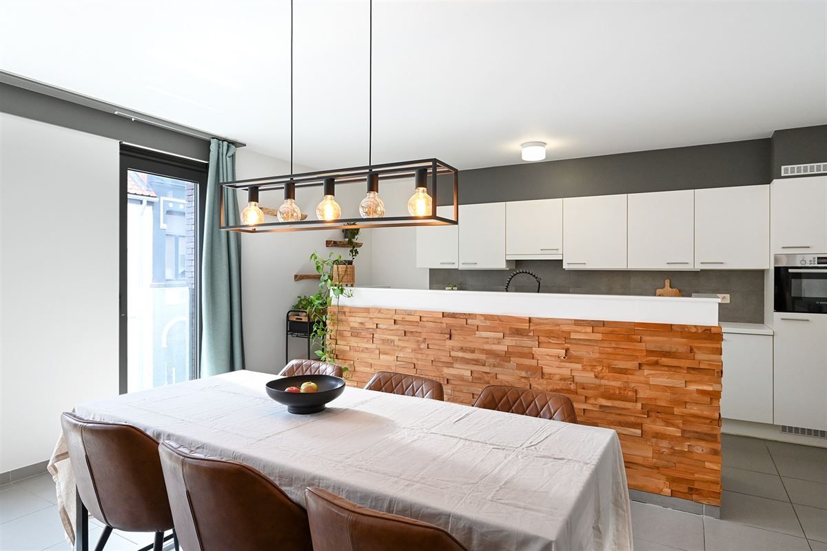 "Duplex met 3 slaapkamers in het kloppende hart van Antwerpen foto 6