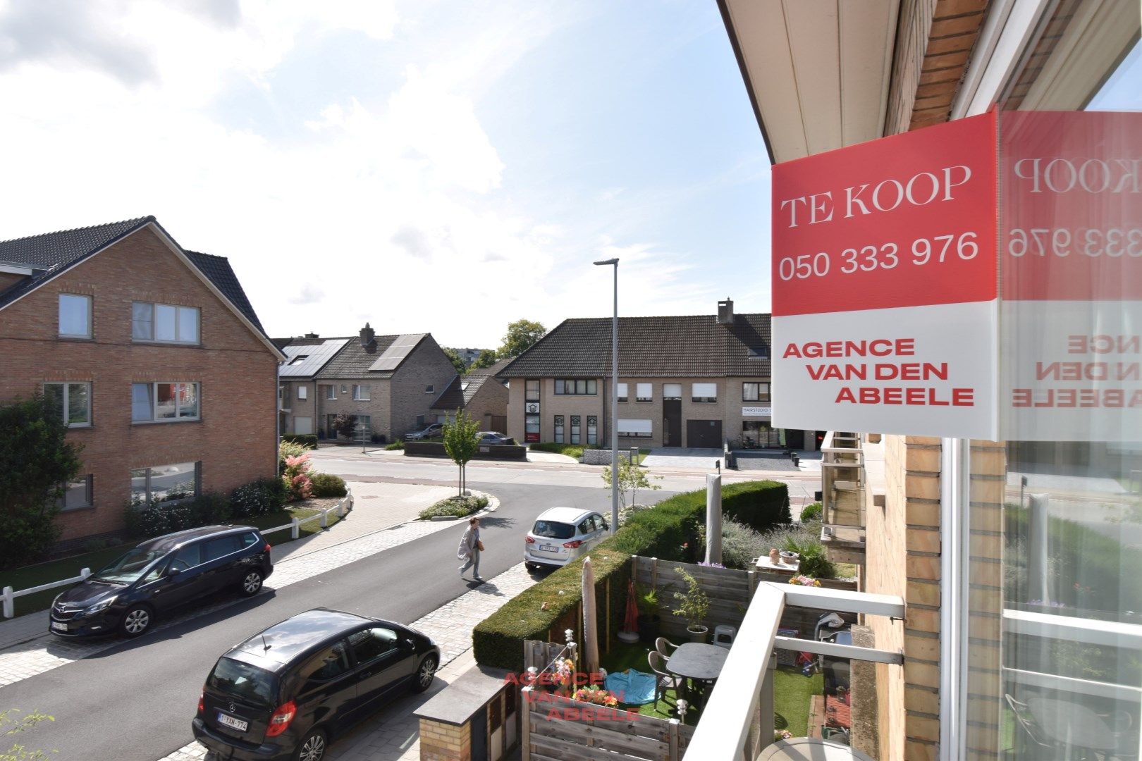 Instapklaar appartement met 2 slaapkamers te Sint-kruis foto 1