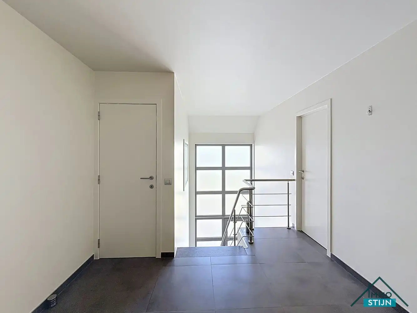 Recente instapklare woning met 4 slaapkamers en bijgebouw foto 7