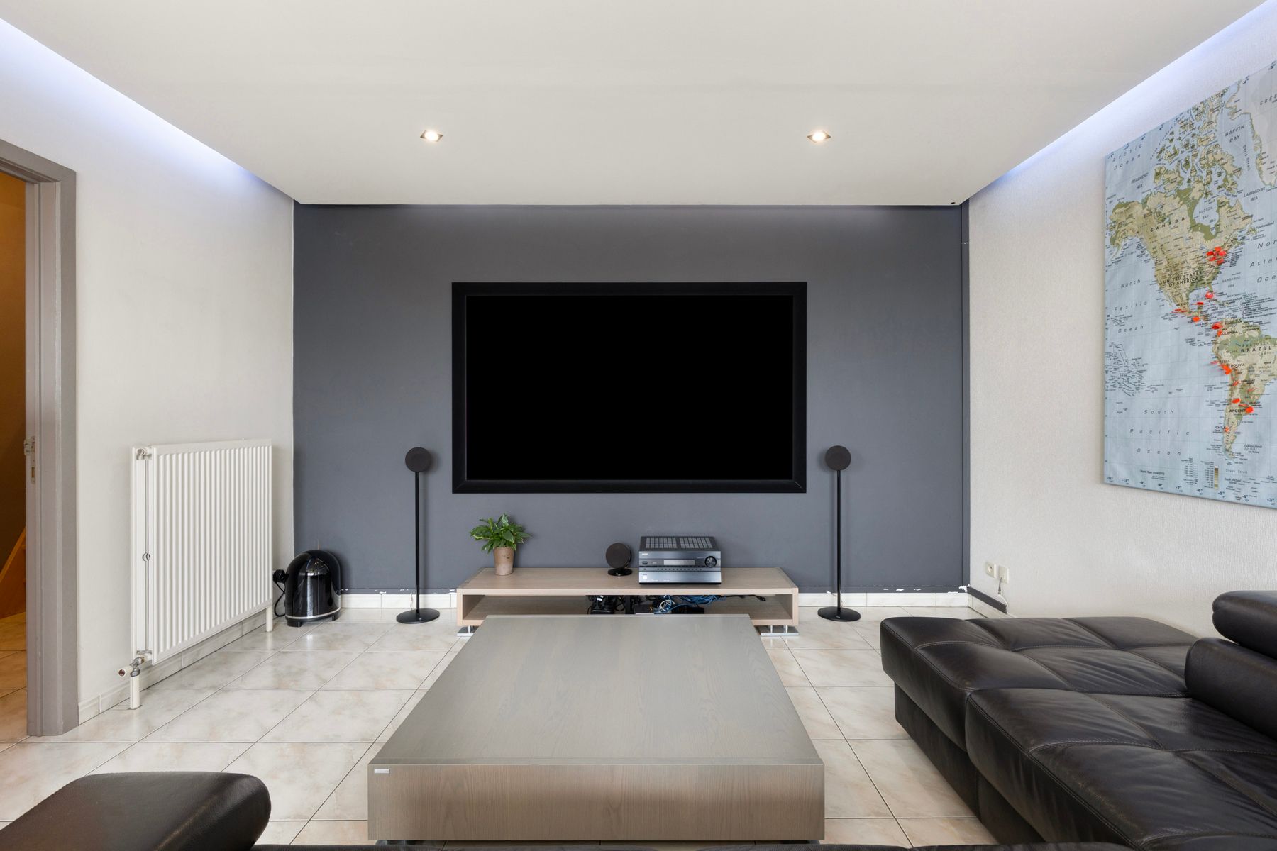 Ruim appartement met 3 slaapkamers! foto 3