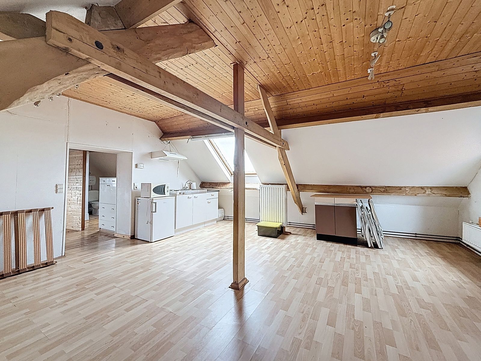 Woning mét hangaars en tuin foto 23
