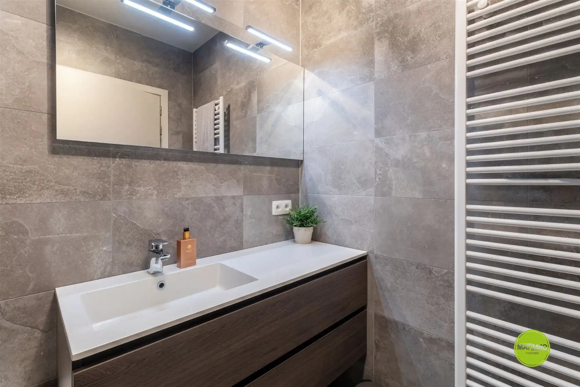 Energiezuinig, centraal gelegen appartement in hartje Lommel foto 14