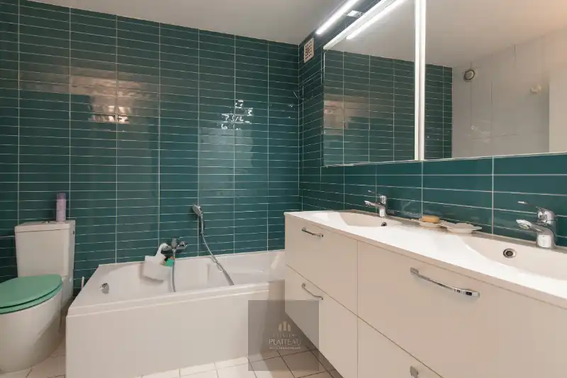 Ruim doorloop-appartement met 2 slaapkamers in de vernieuwde residentie Scorpio op de zeedijk te Nieuwpoort-Bad. foto 20