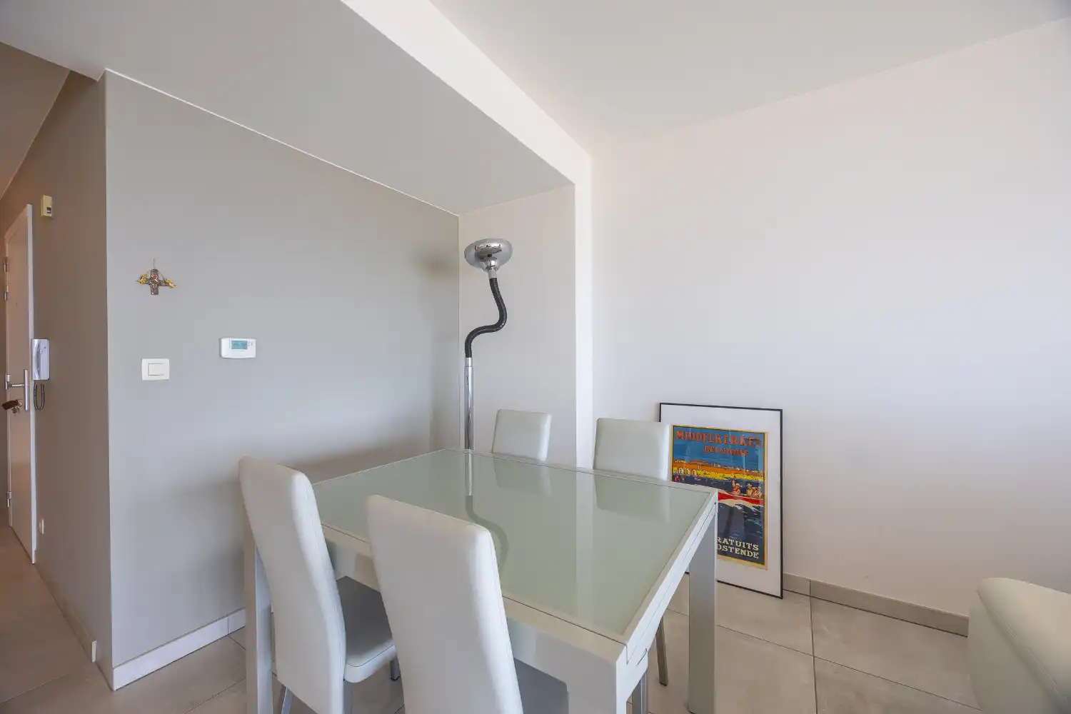 Prachtig gerenoveerd appartement in gerenoveerd gebouw met frontaal zeezicht! foto 9