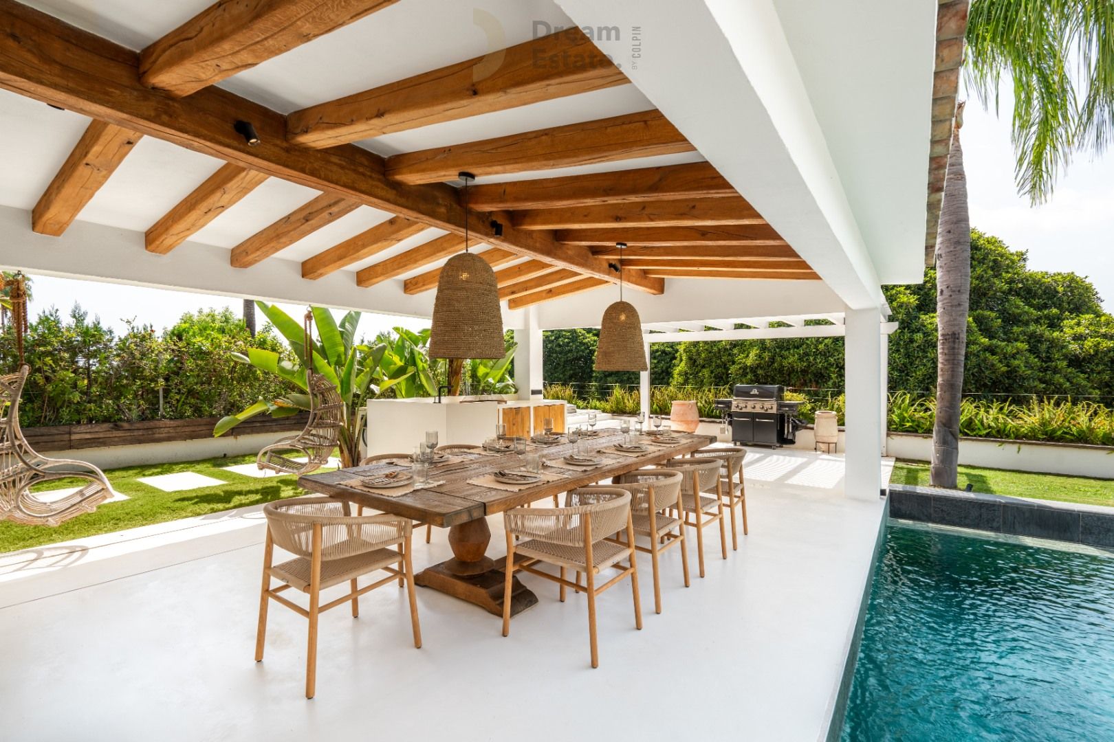 Unieke eerstelijns golfvilla in een exclusieve 'gated community' te Nueva Andalucia foto 4