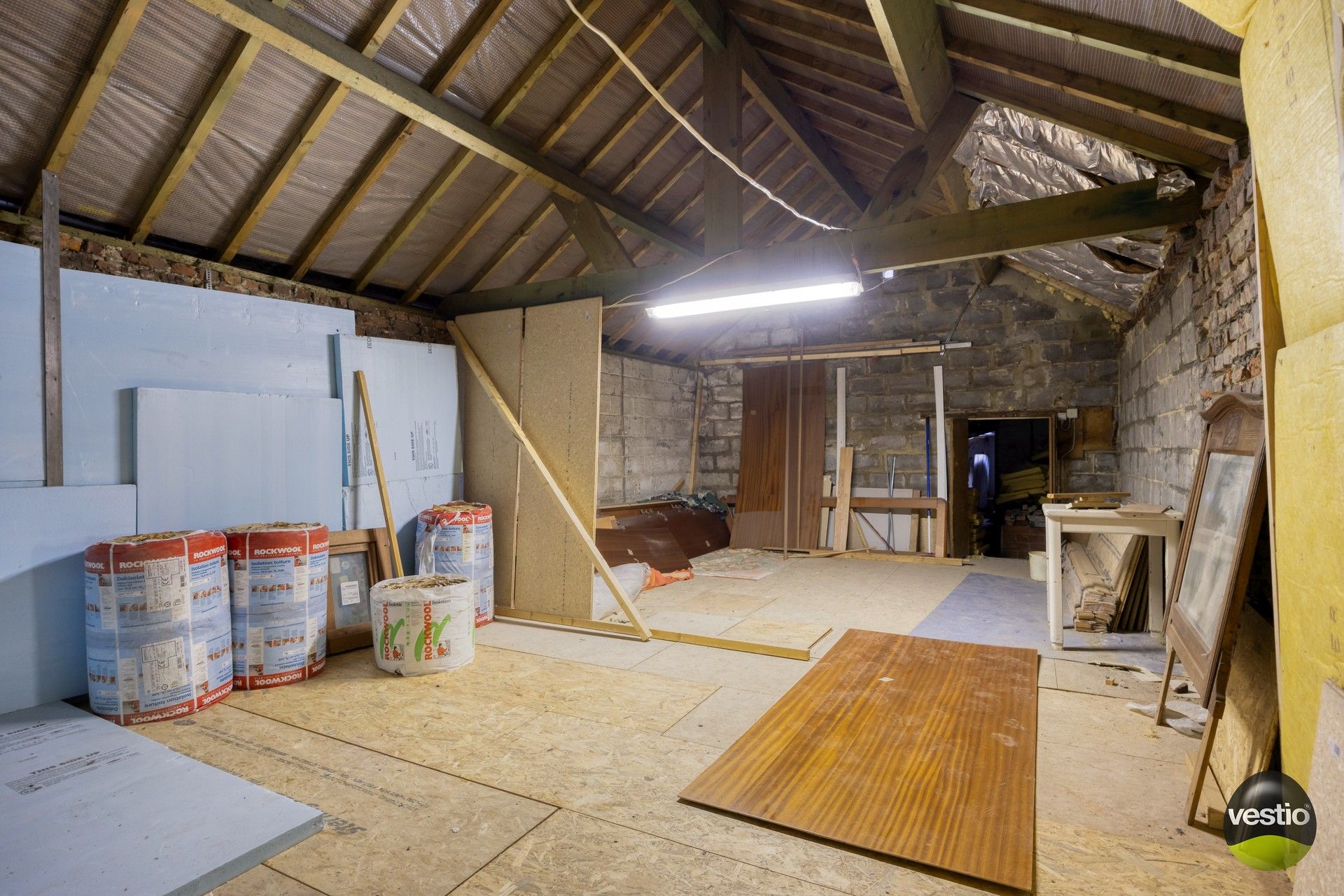 Te renoveren woning met bijgebouwen in het rustige centrum van Bevingen (Sint-Truiden) foto 28