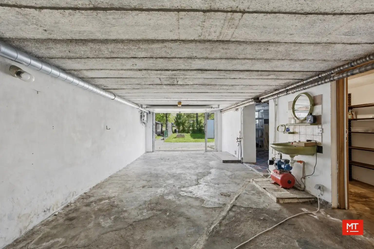 Instapklare, energiezuinige woning met 3 slaapkamers, tuin en garage te koop in een rustige wijk te Zonnebeke foto 12