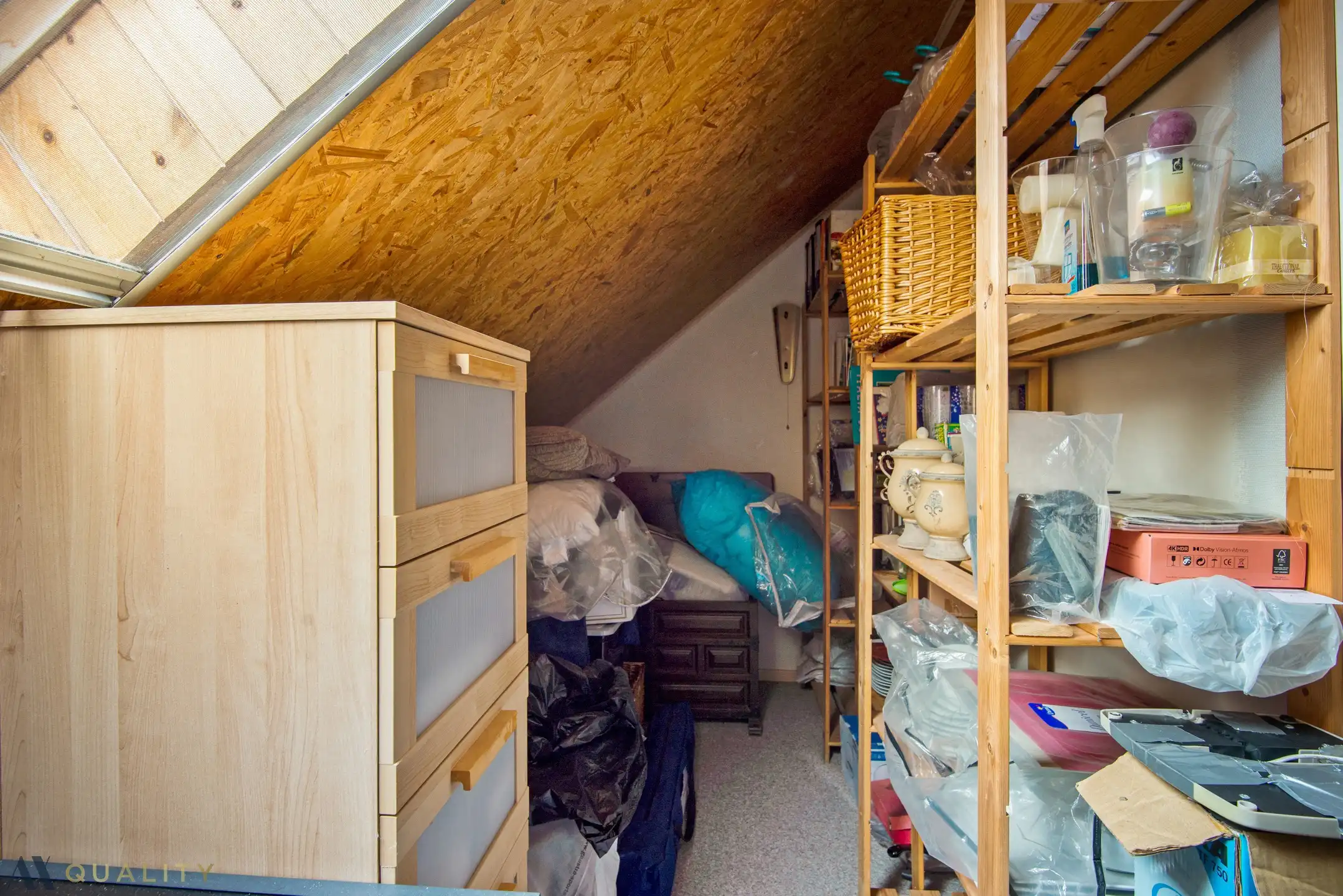 Deze instapklare ééngezinswoning met 3 slpk., ruime koer (146 m²), garage (26 m²) en diverse bergruimtes op een terrein van 301 m² foto 32