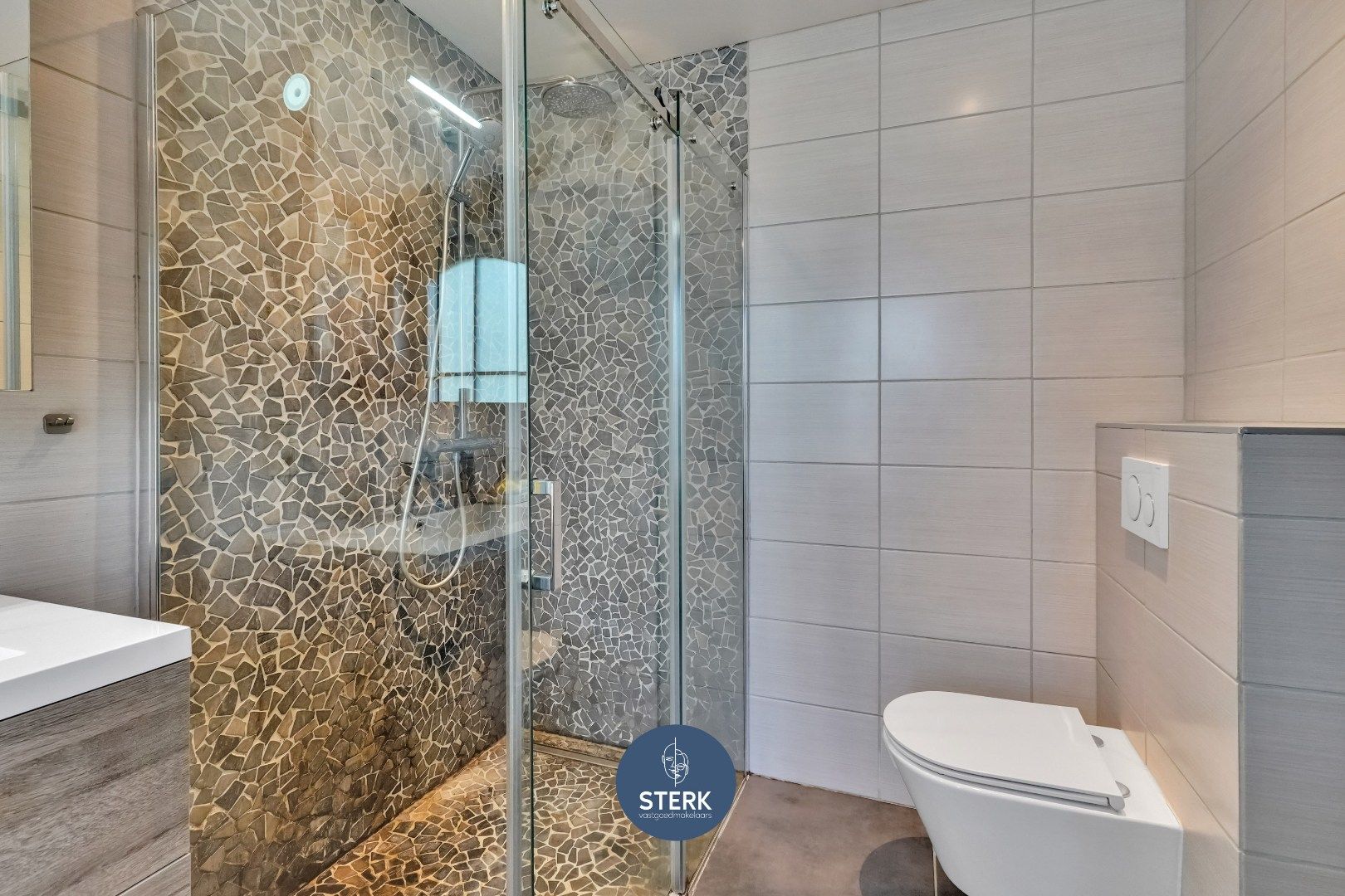 INSTAPKLARE GEZINSWONING MET 5 SLPKS OP PERCEEL VAN 931M² TE REKEM ! foto 12