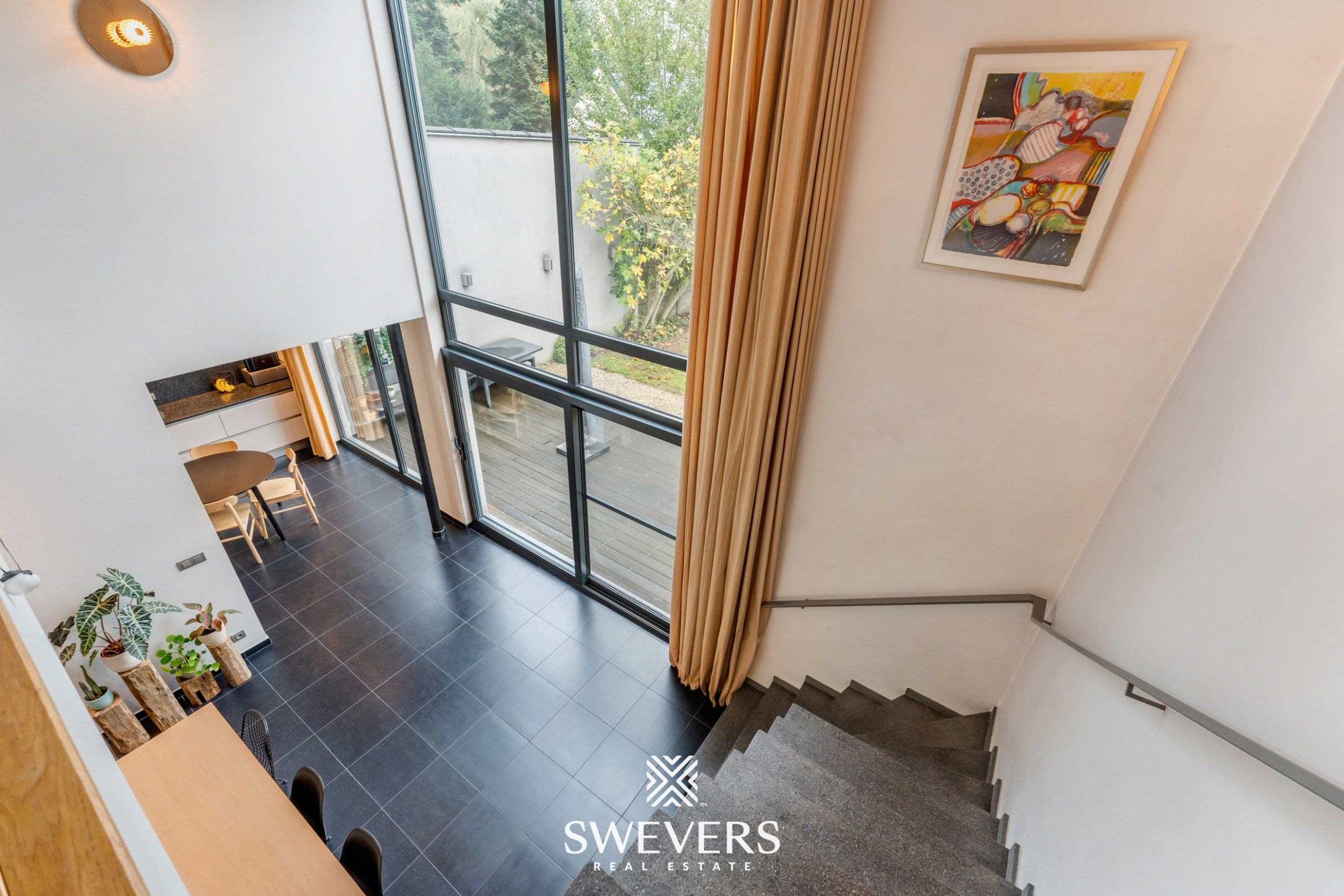 Totaal gerenoveerde karaktervolle woning met zicht op groen foto 9