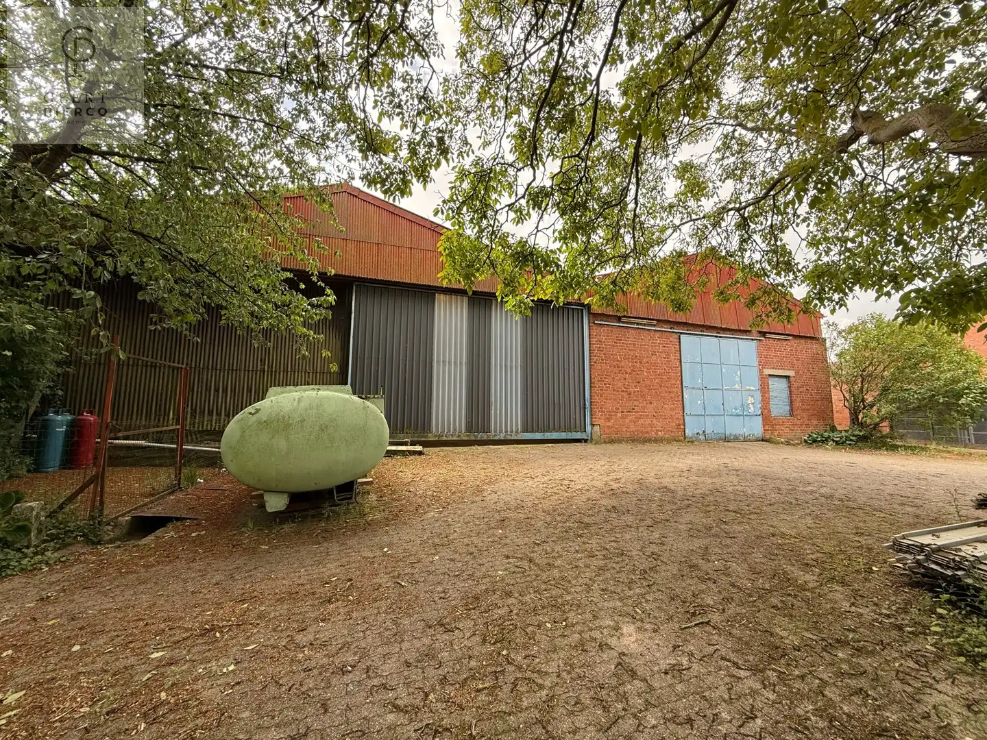 projectgrond met loods met kans op te splitsen in 2 bouwpercelen foto 4