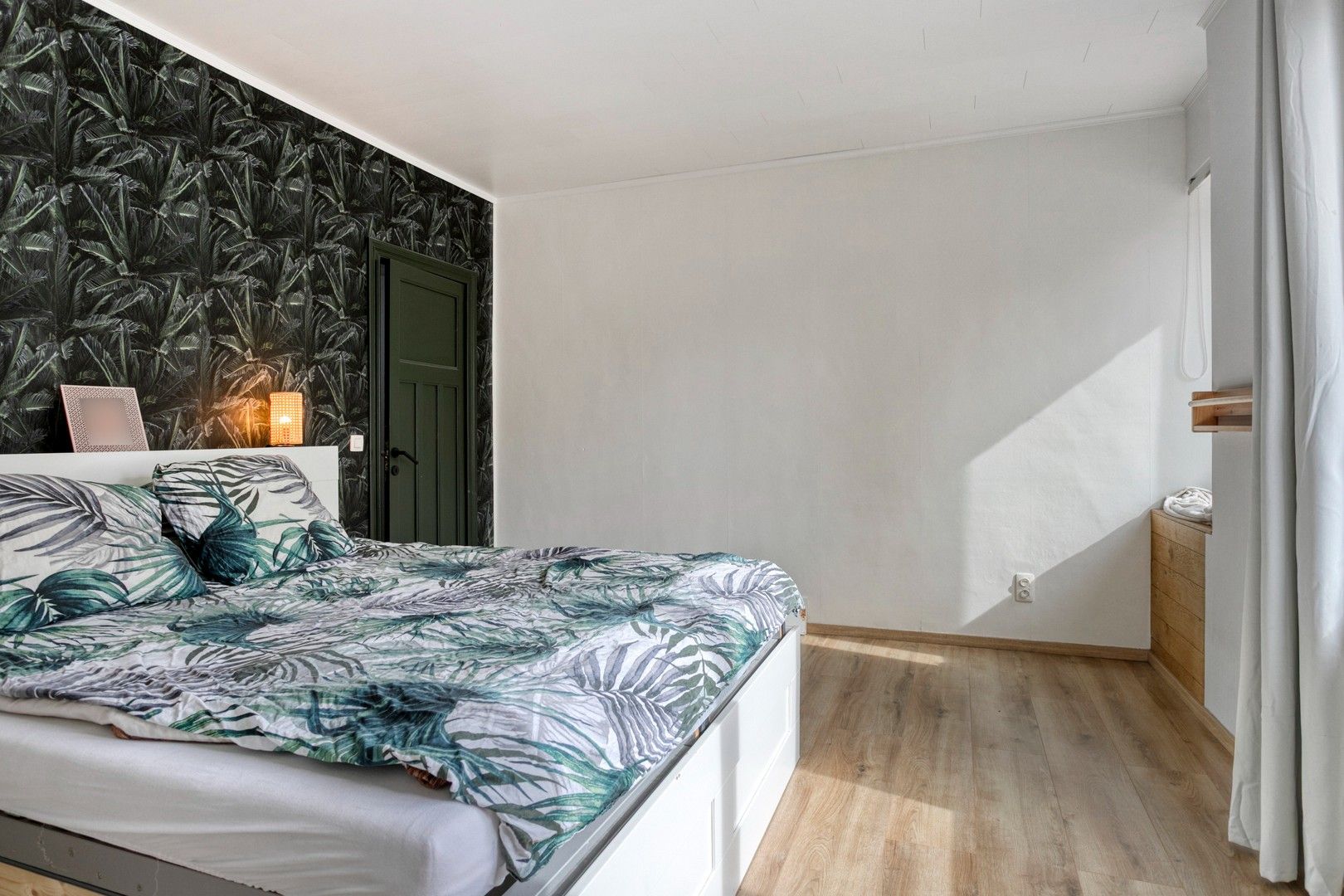 Charmante instapklare woning in hartje Waregem foto 14