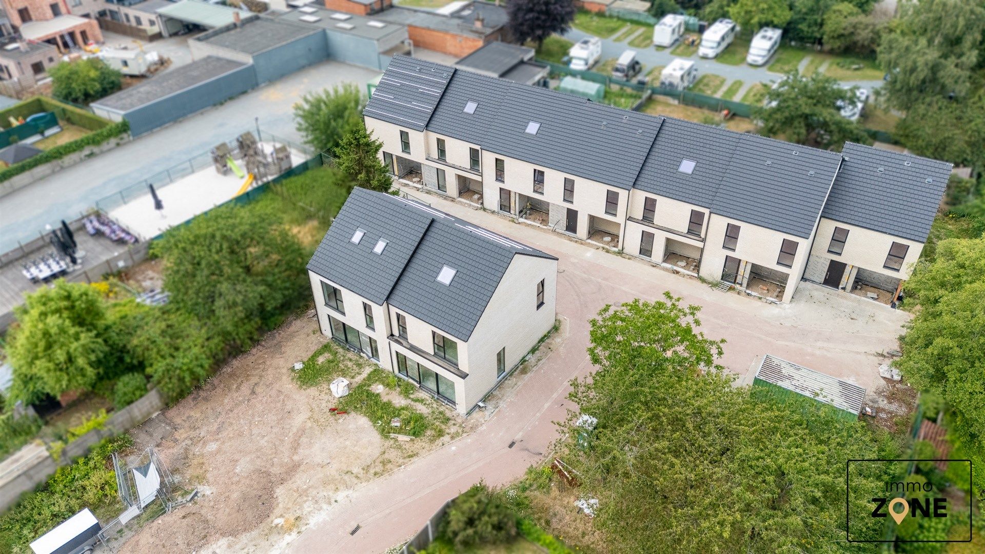 Nieuwbouwwoning in rustig binnengebied foto 3