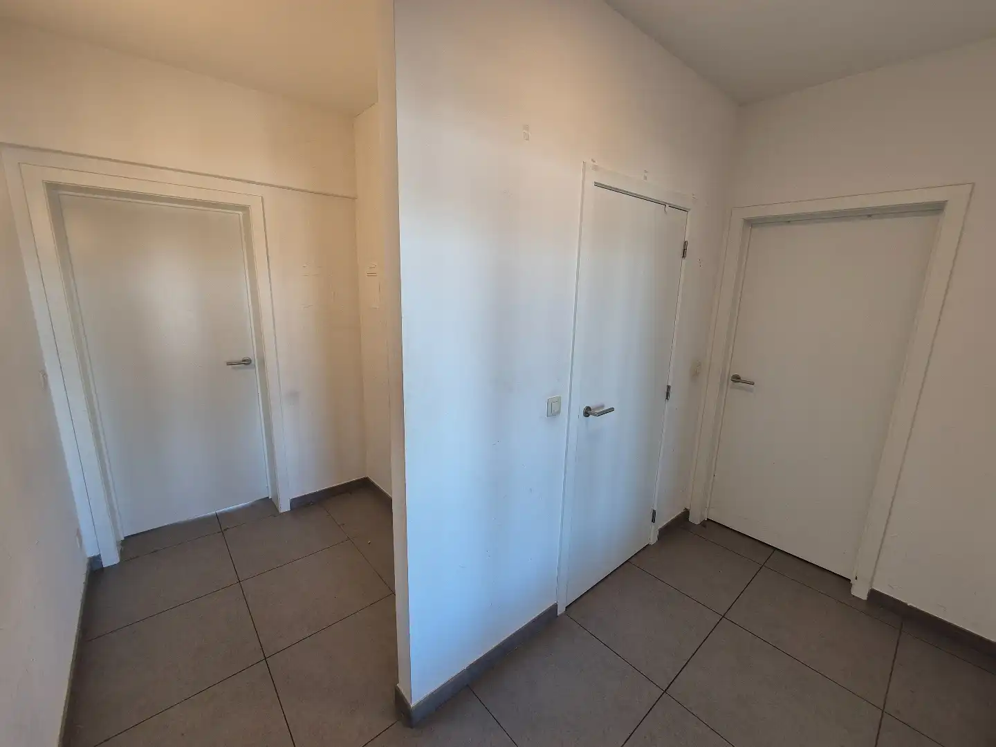 Instapklaar appartement met 3 slaapkamers langs de groene boulevard foto 8