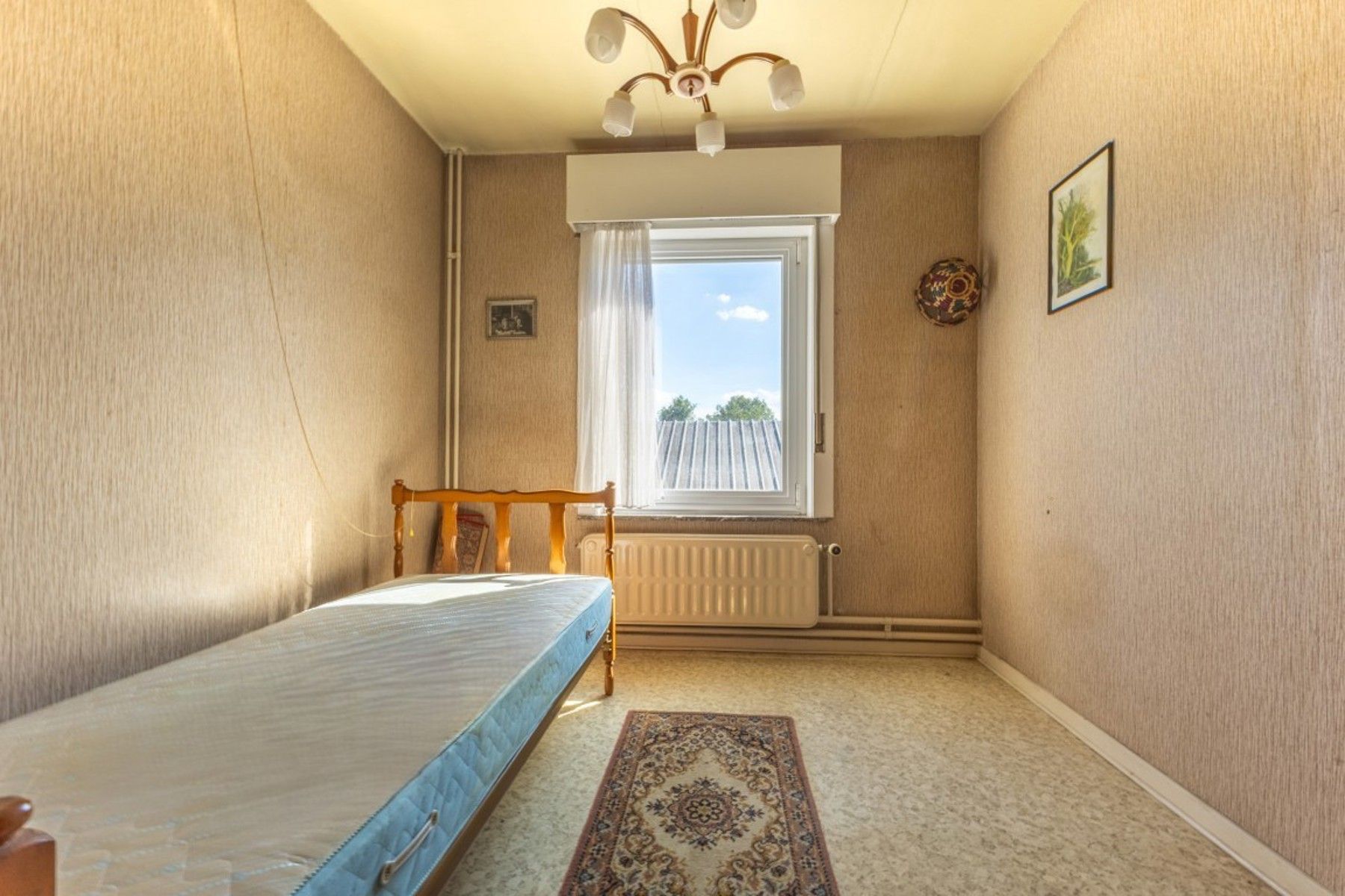 Gezinswoning met grote tuin in groene omgeving foto 16