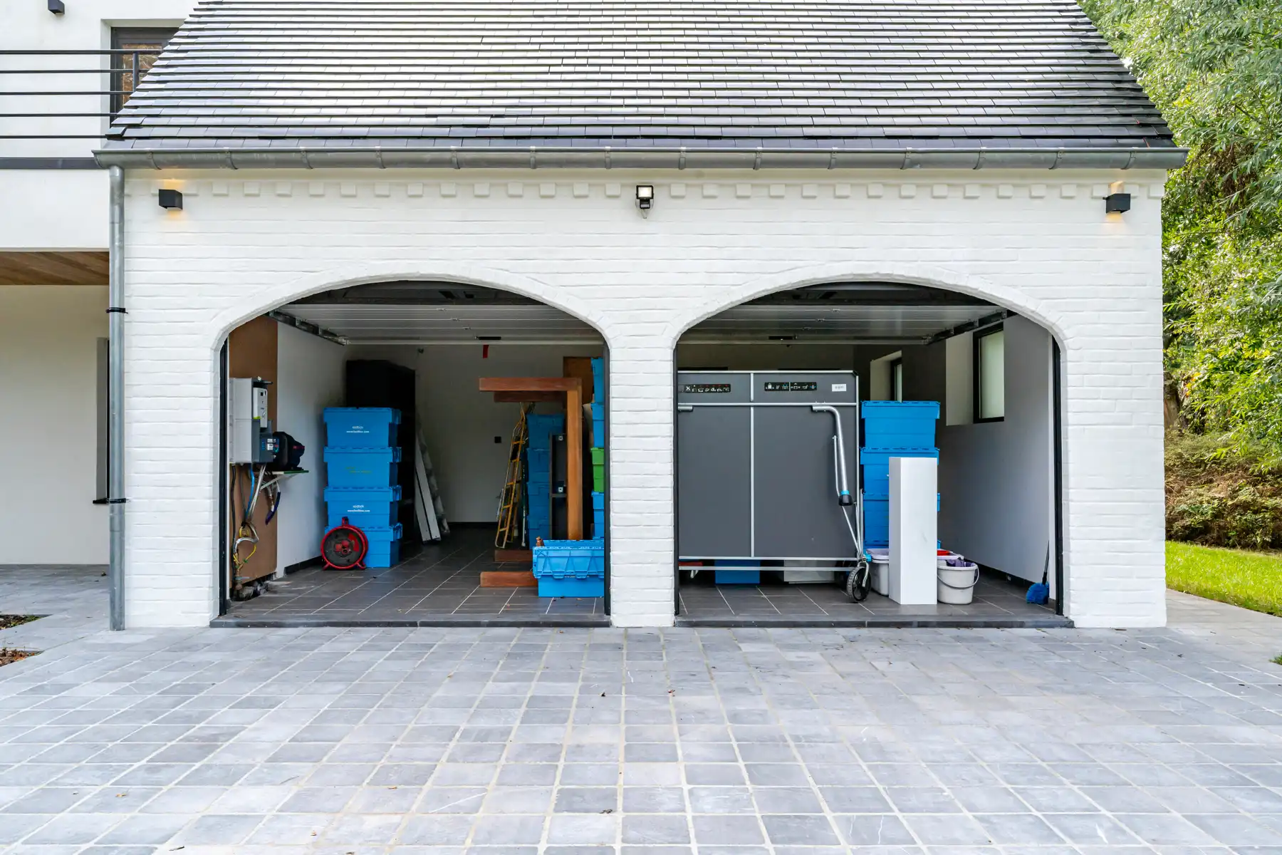 Gerenoveerde villa in een groene omgeving nabij alle invalswegen foto 29
