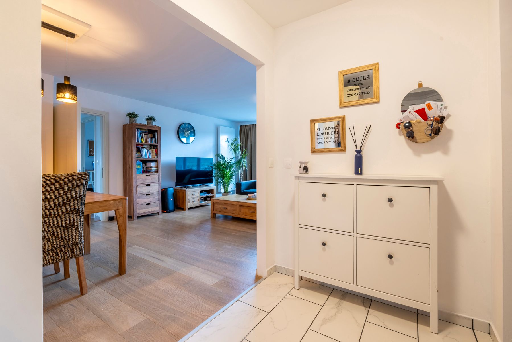 VERNIEUWD APPARTEMENT MET 3 SLAAPKAMERS TE KOOP foto 8