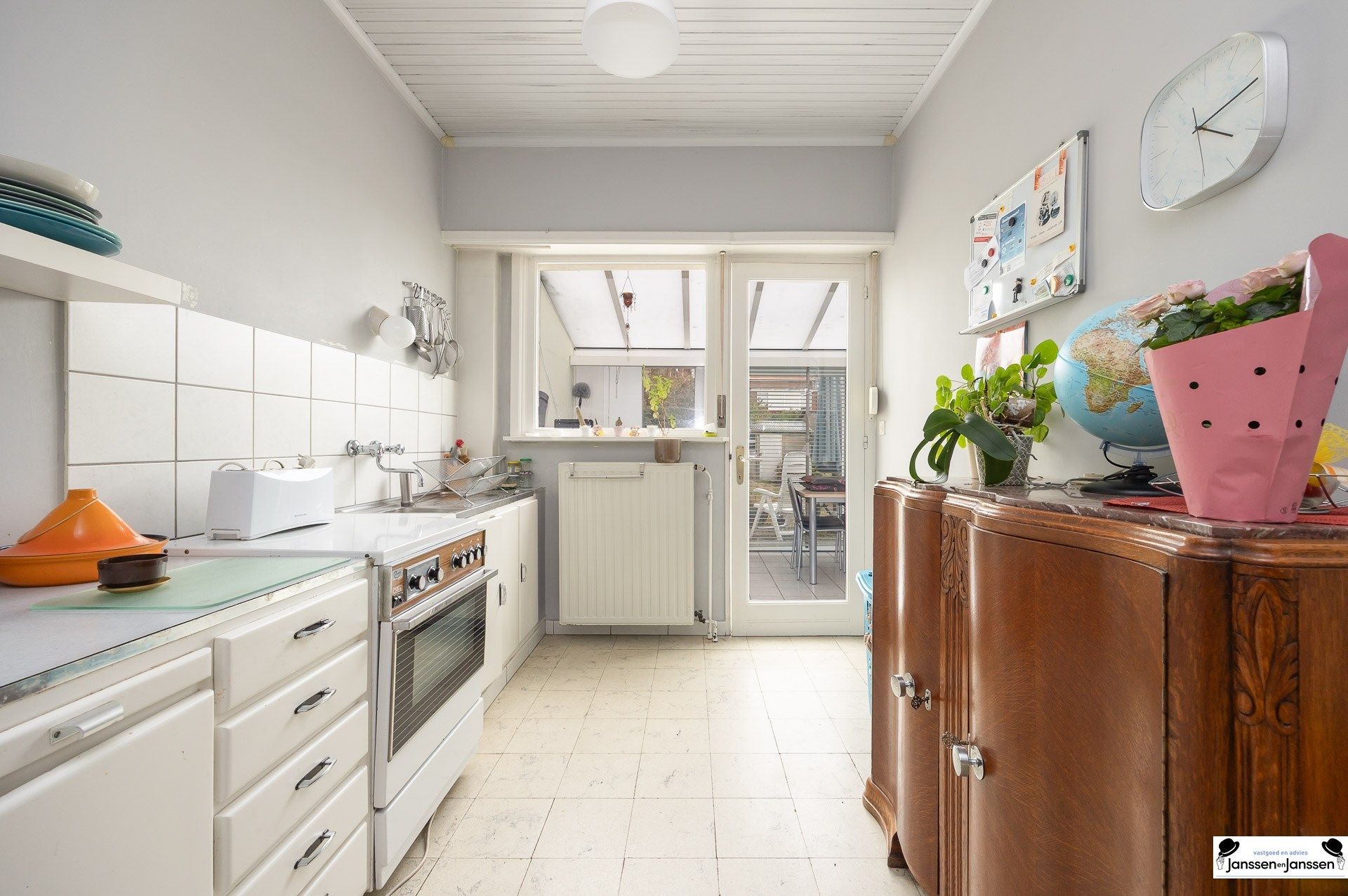 Ruime woning met 4 slaapkamers in een gezellige wijk in Merksem! foto 19