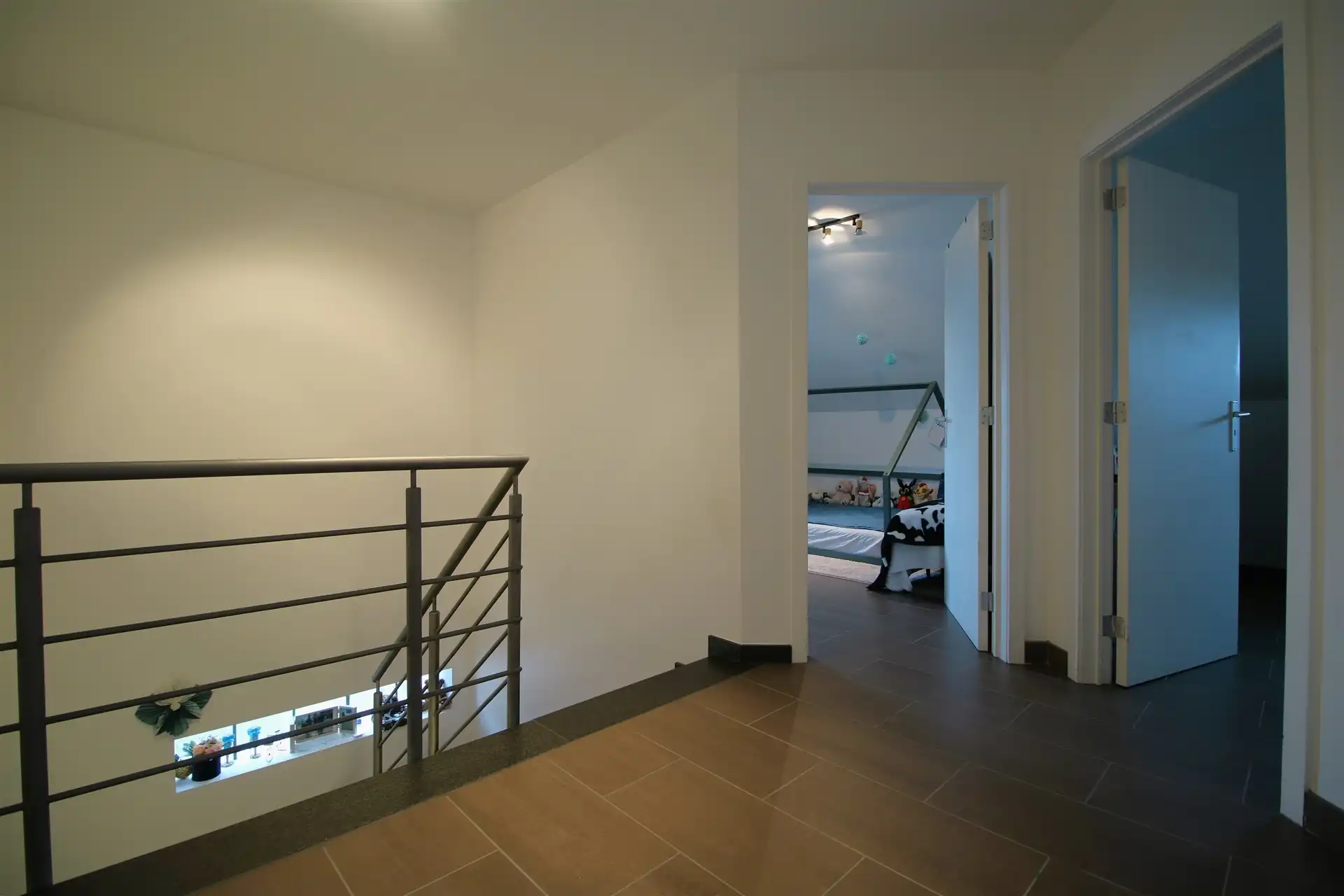 Opbrengsteigendom met 2 ruime appartementen foto 23