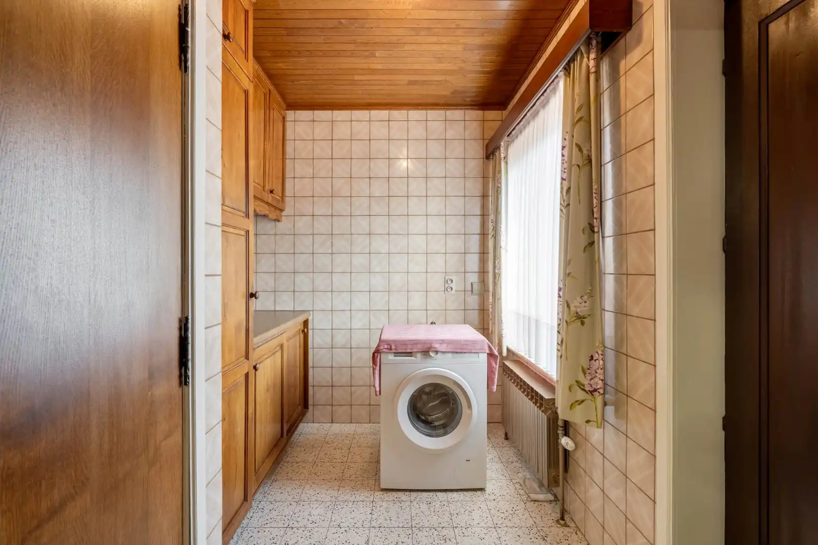 Gelijkvloerse, verzorgde woning gelegen op een perceel van 6a37ca, vlakbij het centrum, scholen, wandel- en fietsroutes foto 23