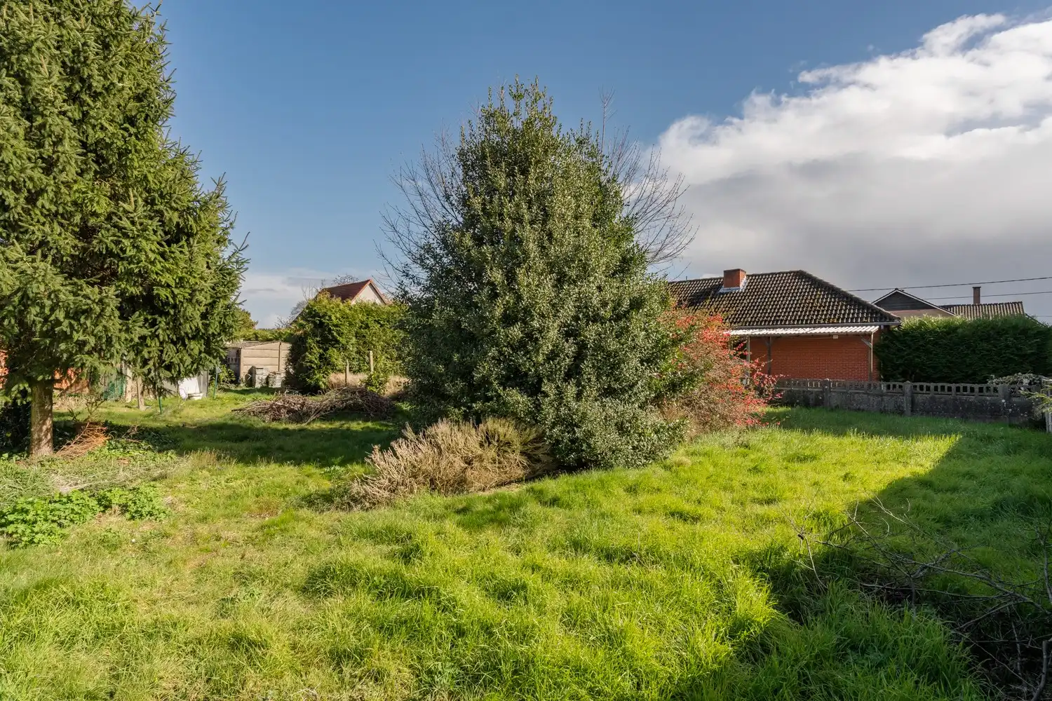 Leuke gezinswoning met 3 slaapkamers nabij de verbindingswegen foto 24