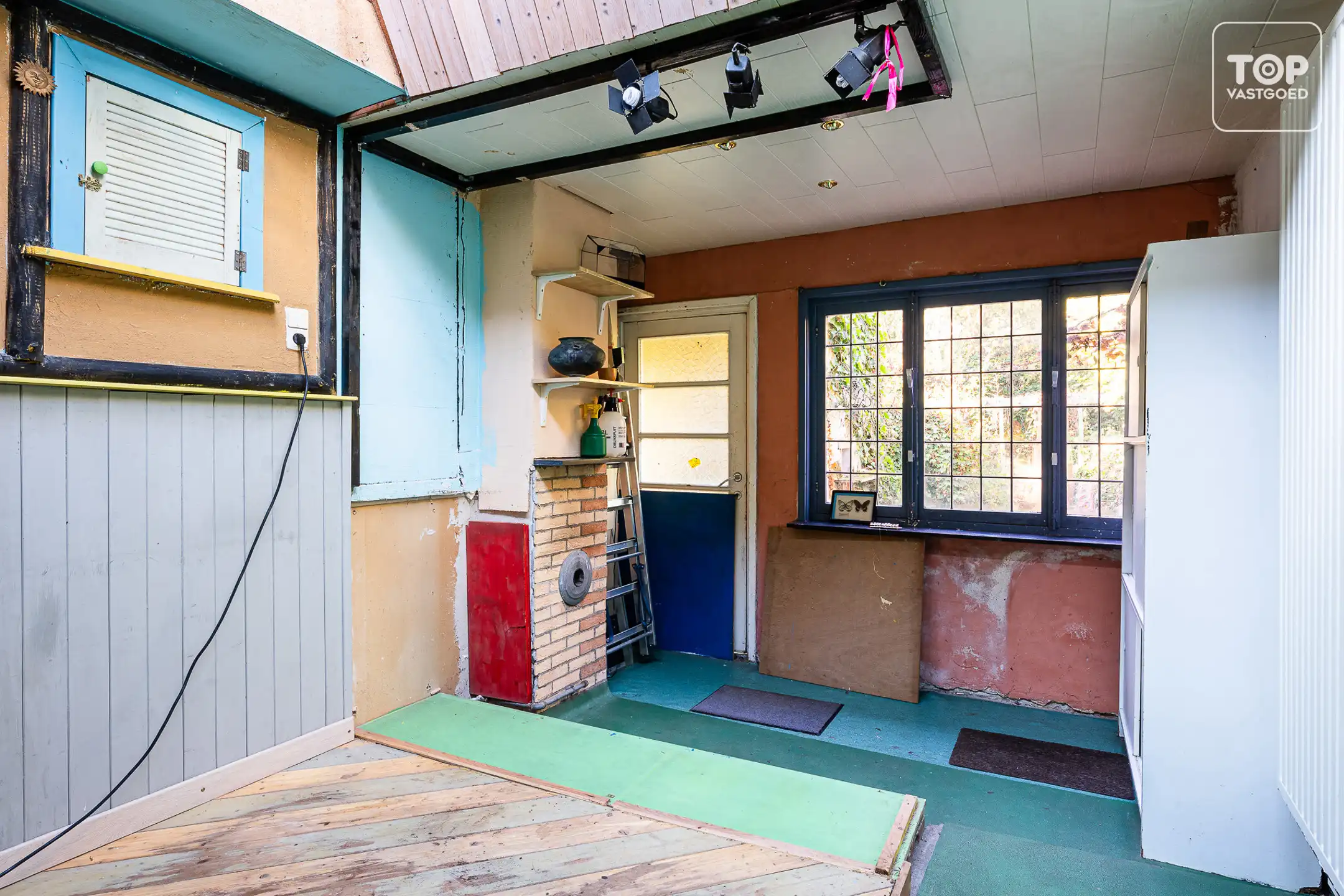 Ontdek deze te renoveren woning met 4 slaapkamers te Mariakerke! foto 10