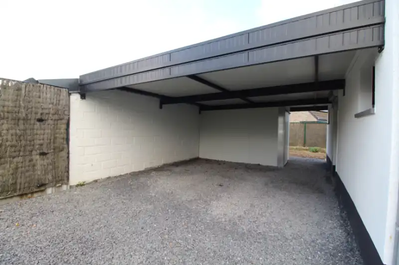 Gerenoveerde woning met drie/vier slaapkamers te Kachtem foto 3