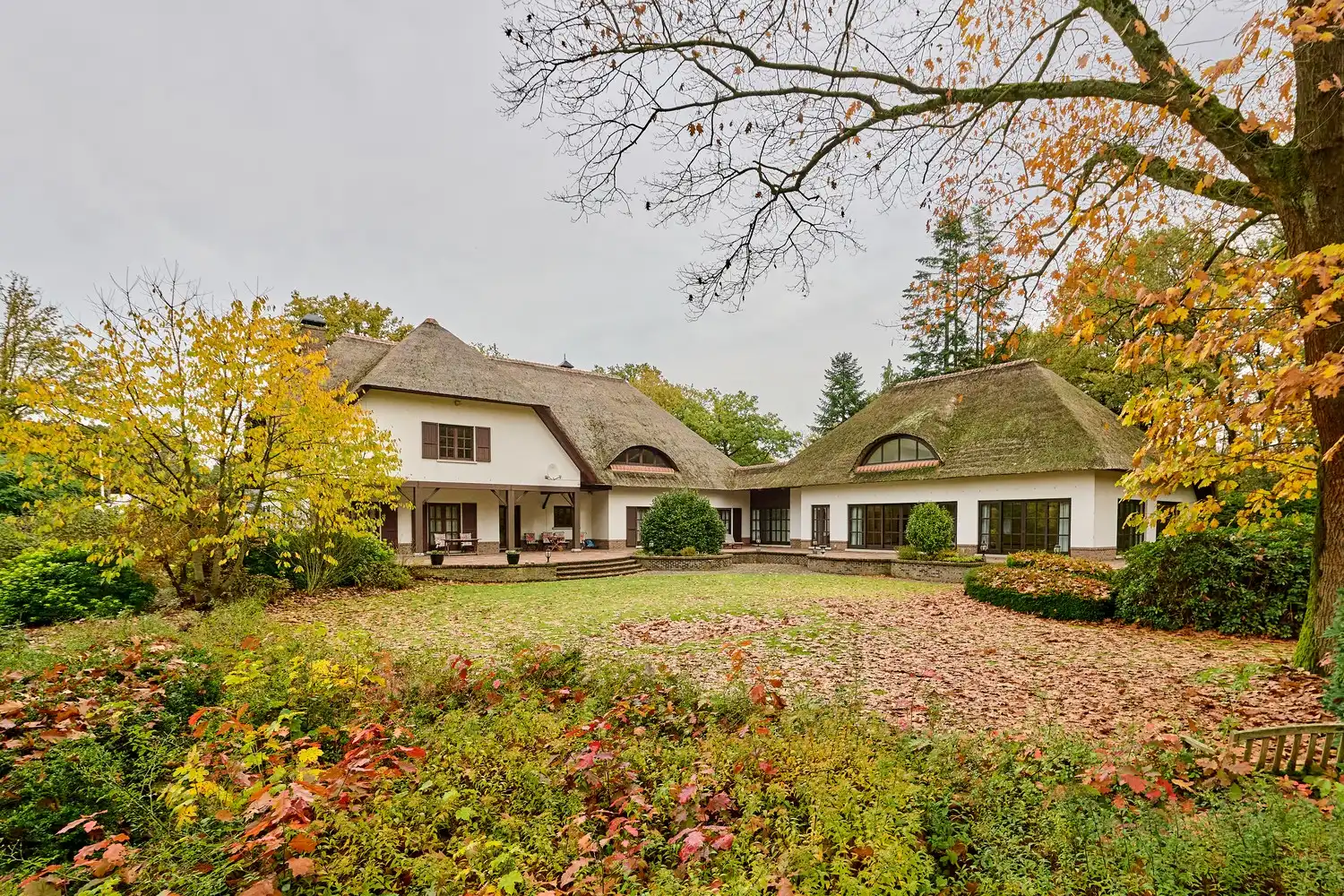 Exclusieve villa op toplocatie – een oase van rust en comfort nabij Maasmechelen en Genk foto 2