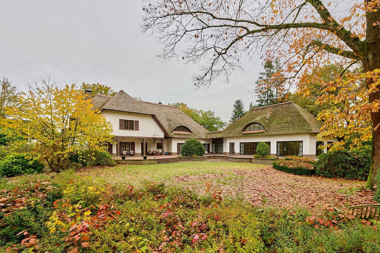 Exclusieve villa op toplocatie – een oase van rust en comfort nabij Maasmechelen en Genk foto 2