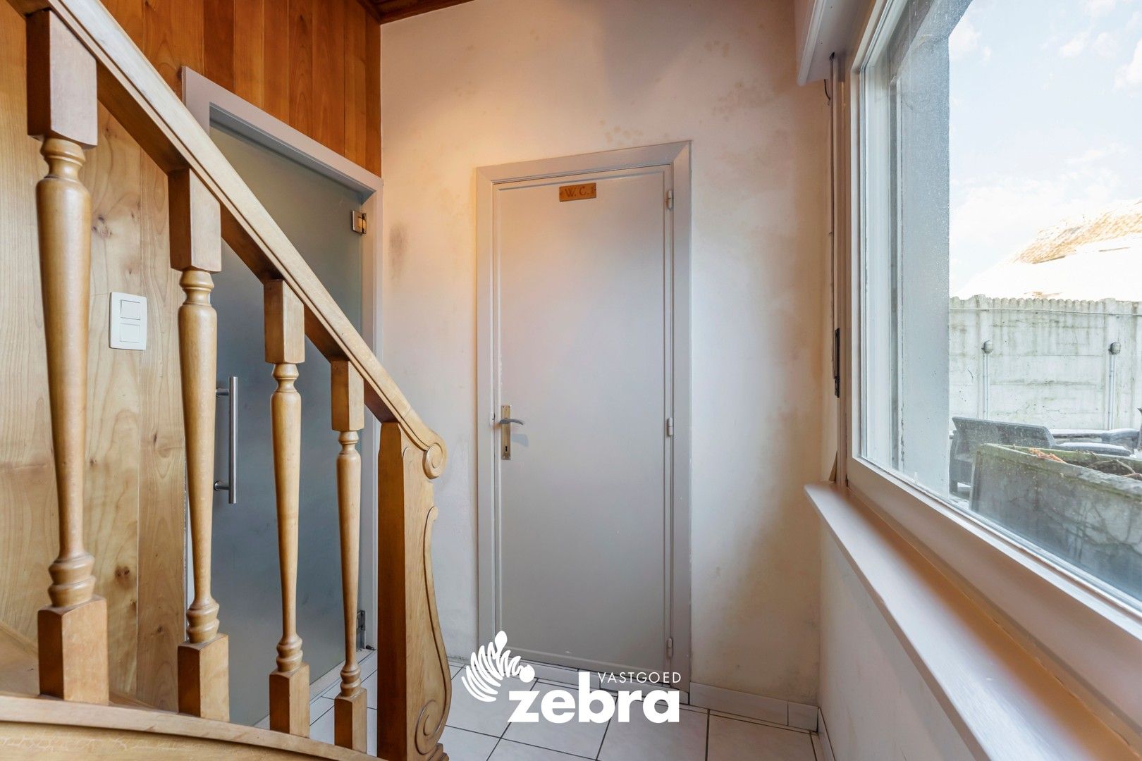 Instapklare woning met 4 slaapkamers en tuin te Oostrozebeke! foto 13