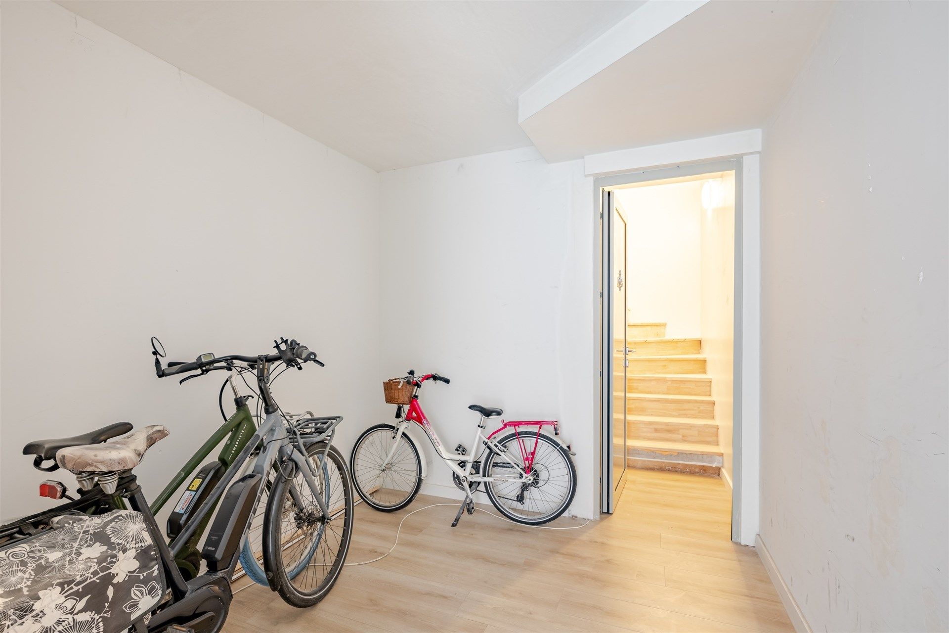 Instapklaar appartement (4 slaapkamers) in hartje Melle foto 22