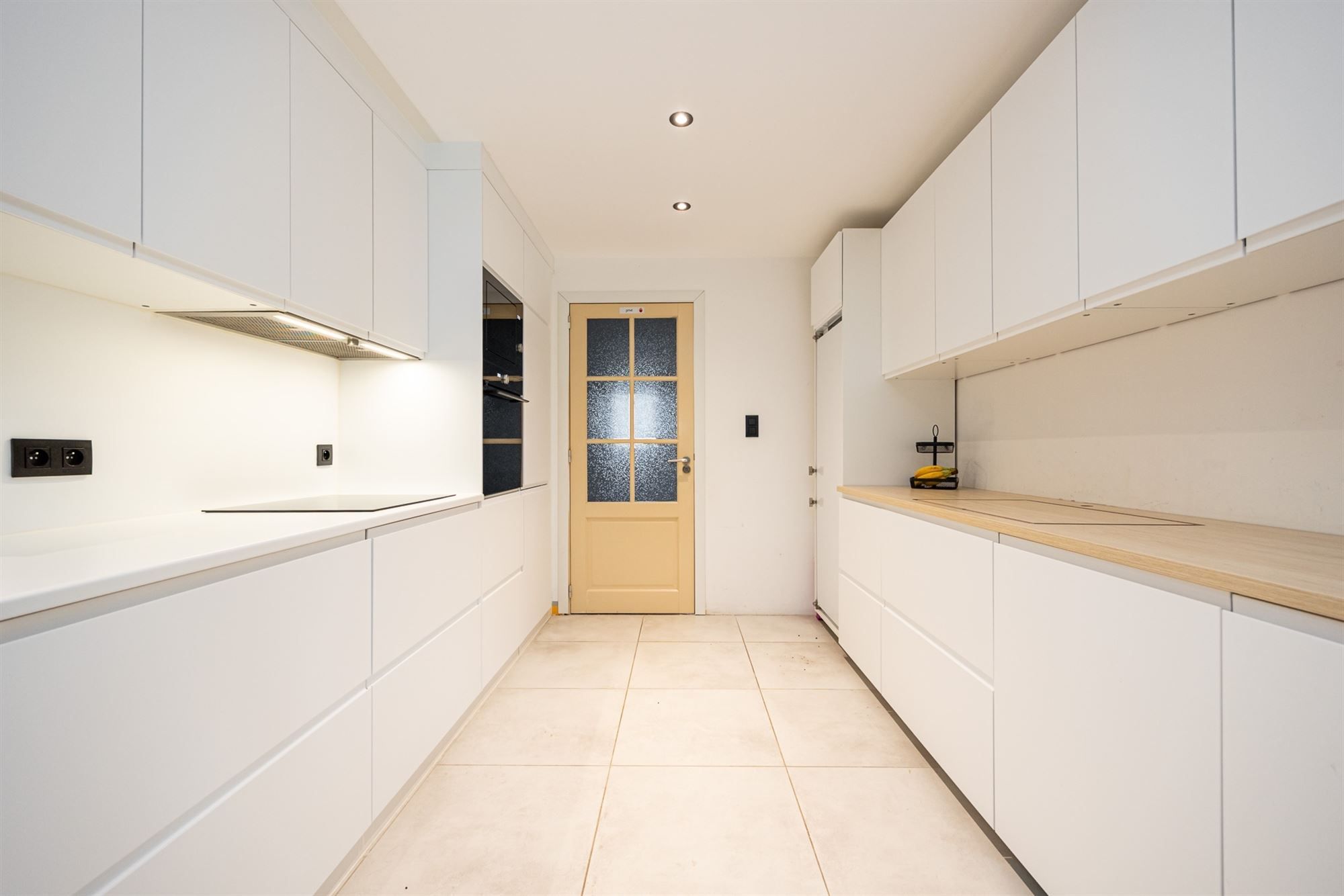 Ruime moderne woning met royale tuin  foto 5