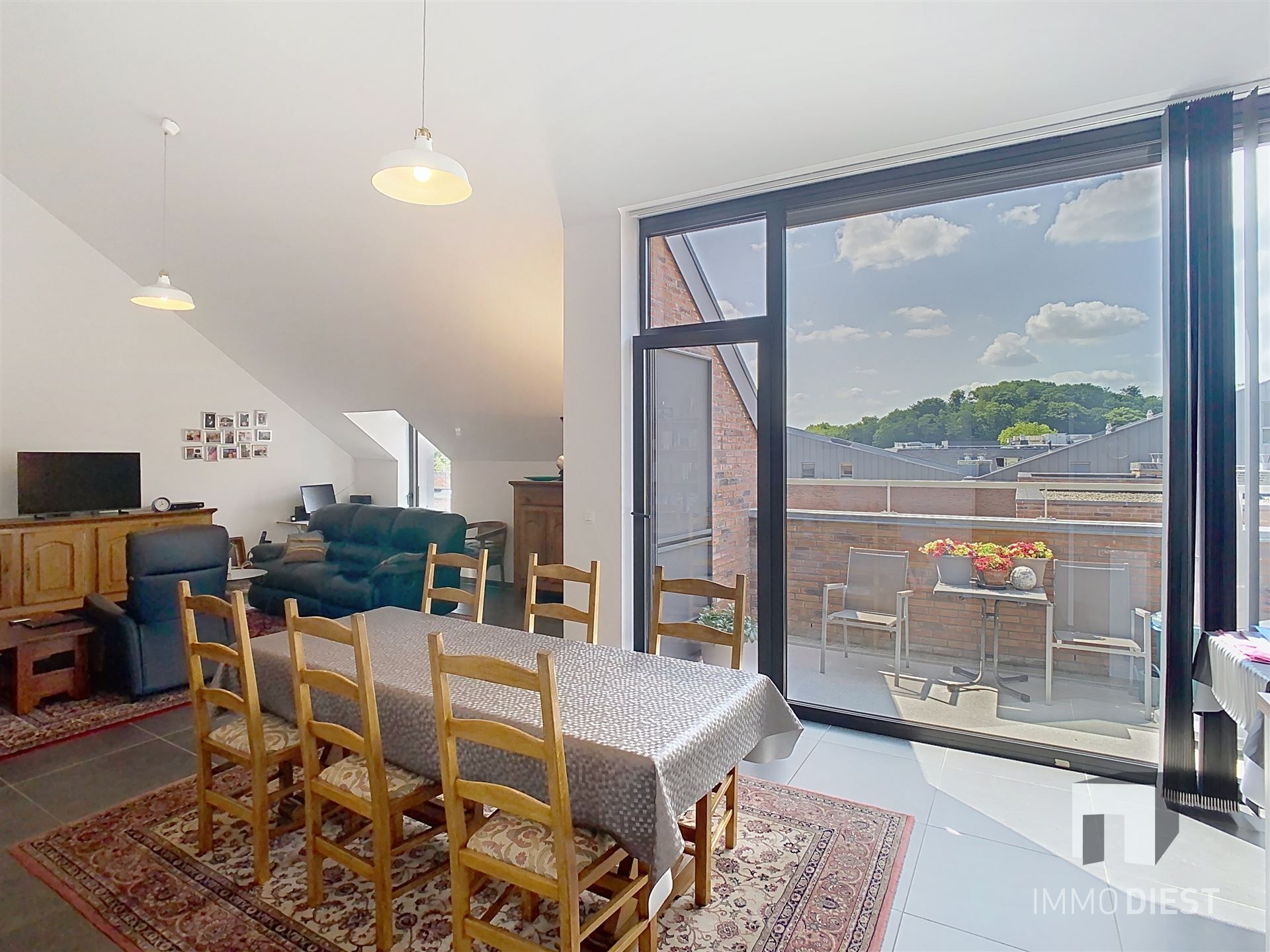 Trendy ruim, zonnig appartement op Ezeldijk  foto 8