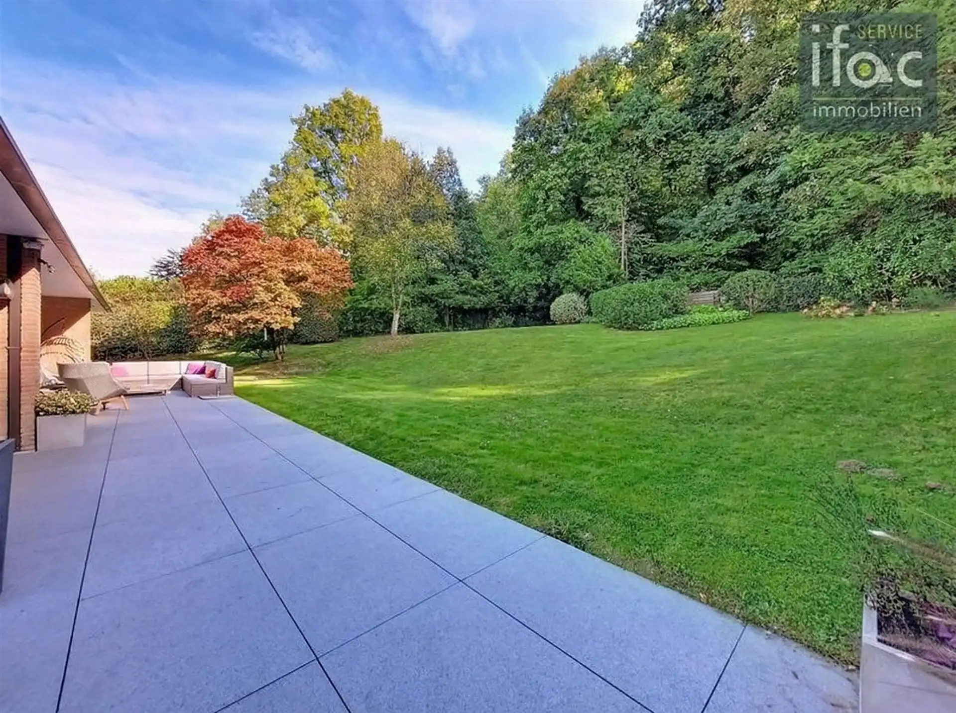 Exclusieve postmodernistische luxevilla grenzend aan bos foto 16