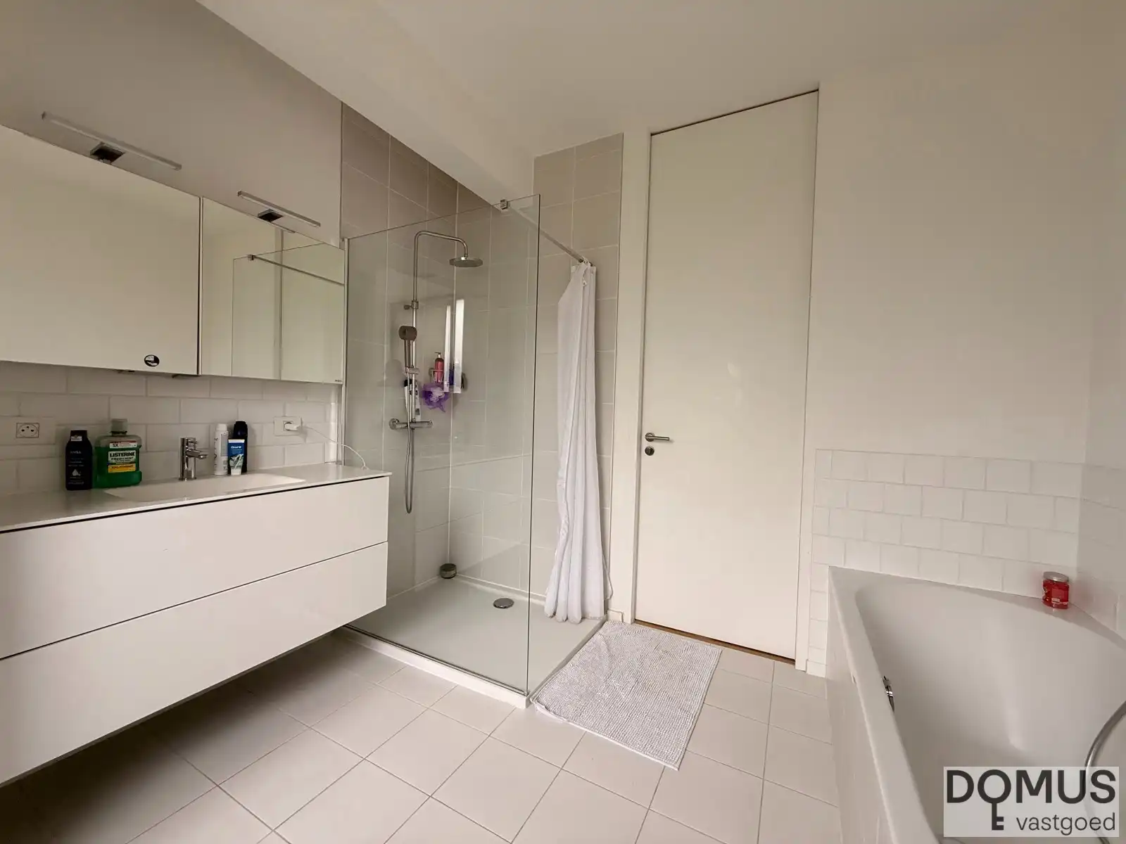 Zeer knap appartement op topligging foto 12