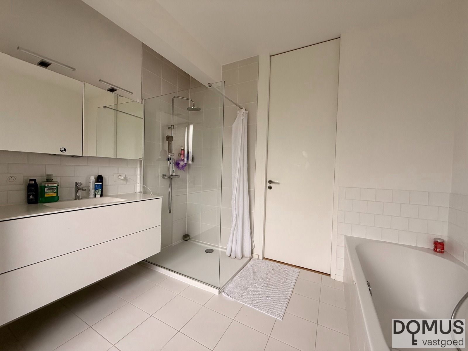 Zeer knap appartement op topligging foto 12