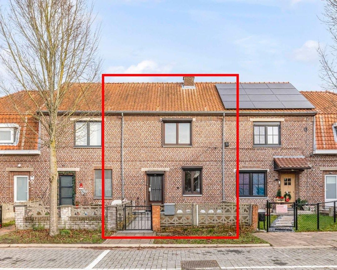 Instapklare gezinswoning met 3 slaapkamers, tuin en garage te Genk foto 3