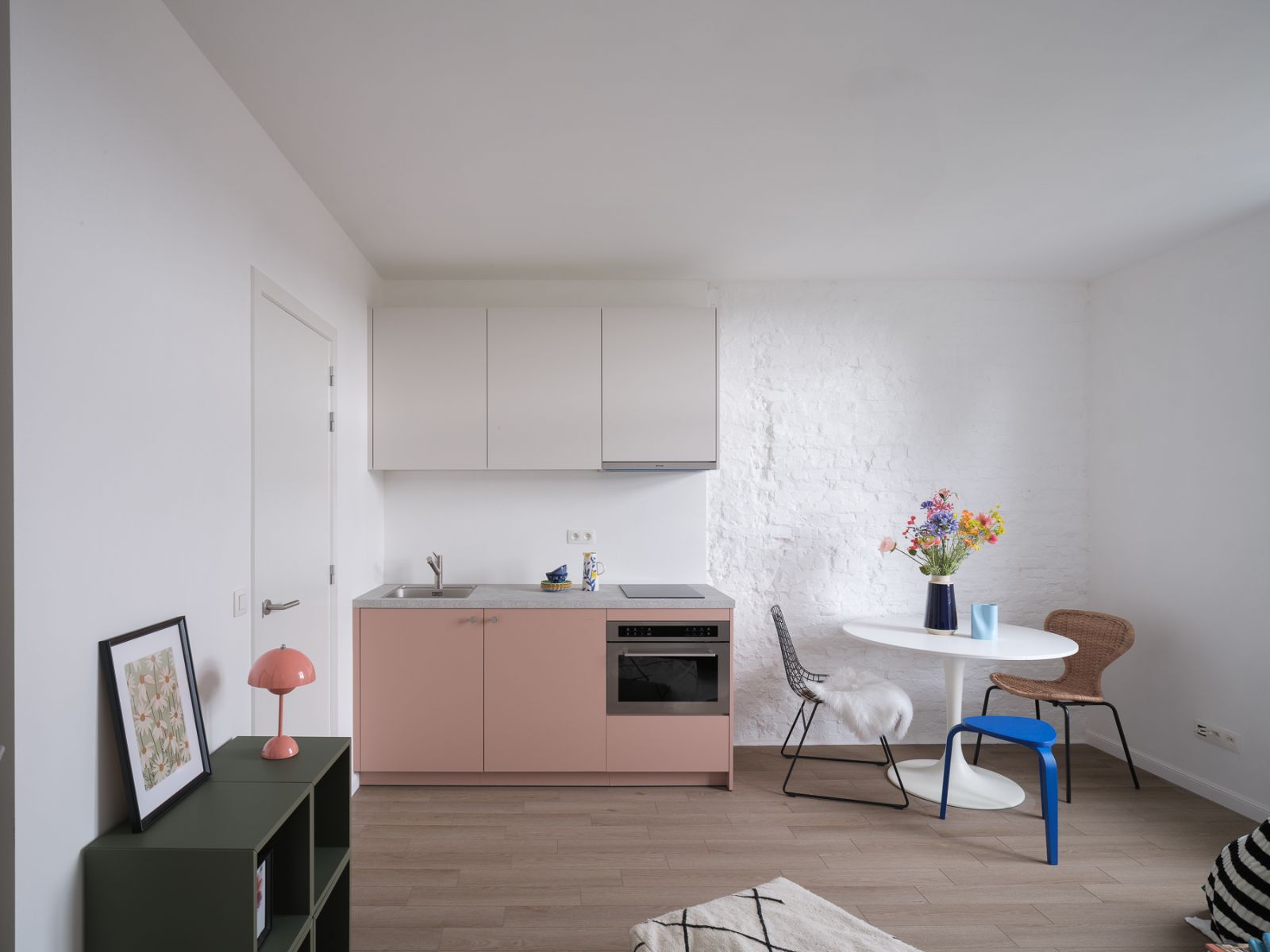 Lichtrijke gerenoveerde city flat te koop vlakbij centrum Gent foto 2