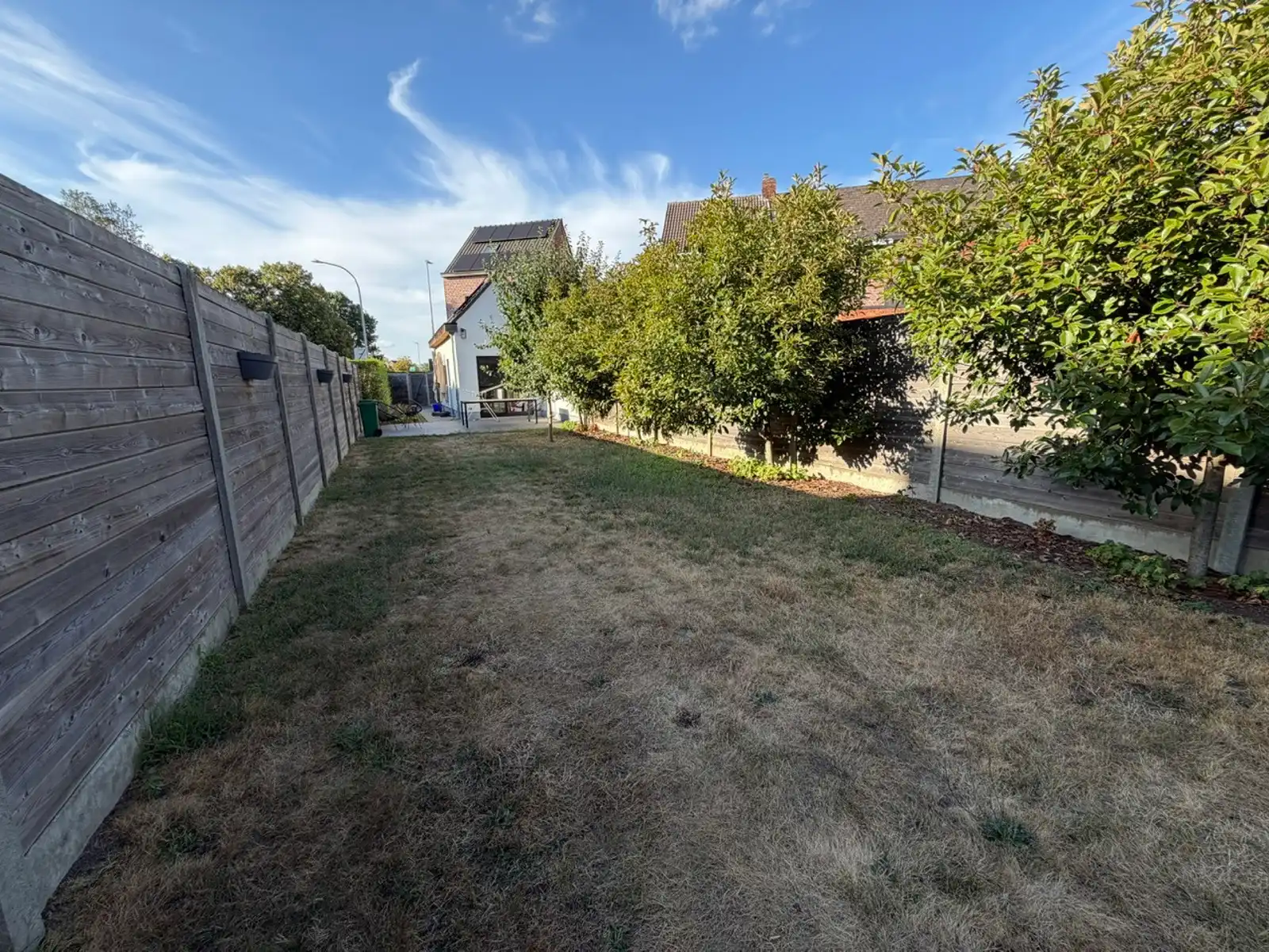 Herenwoning met 3 slpk, parking, 2x terras en leuke tuin foto 14