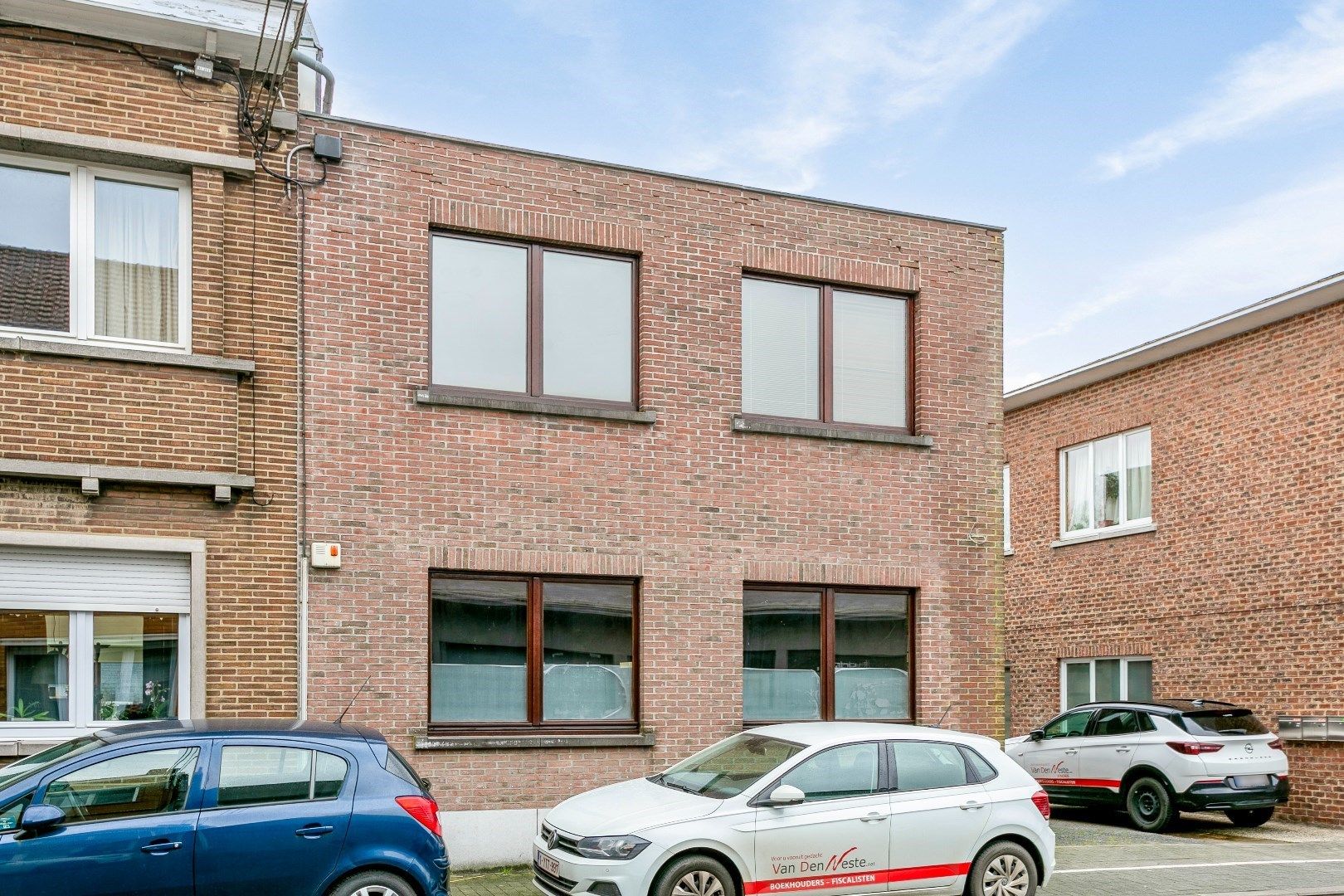 Opbrengsteigendom te koop Halle, 2 appartementen en garage/atelier foto 1