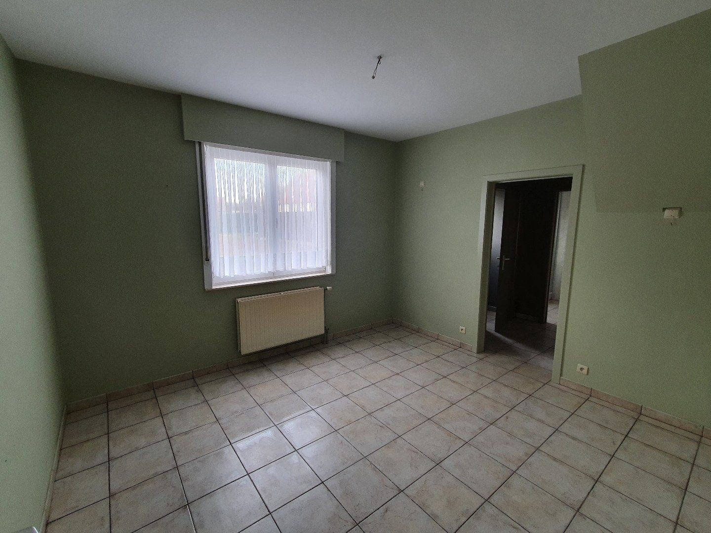 Alleenstaande woning op groot perceel te Moerkerke foto 5