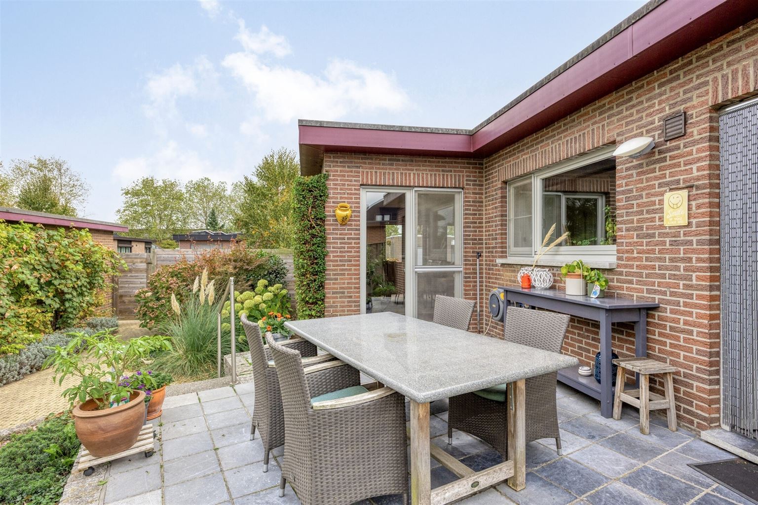 Gelijkvloerse, vrijstaande woning met 3 slaapkamers, omheinde tuin en garage op een rustige locatie nabij het centrum van Maaseik. foto 28