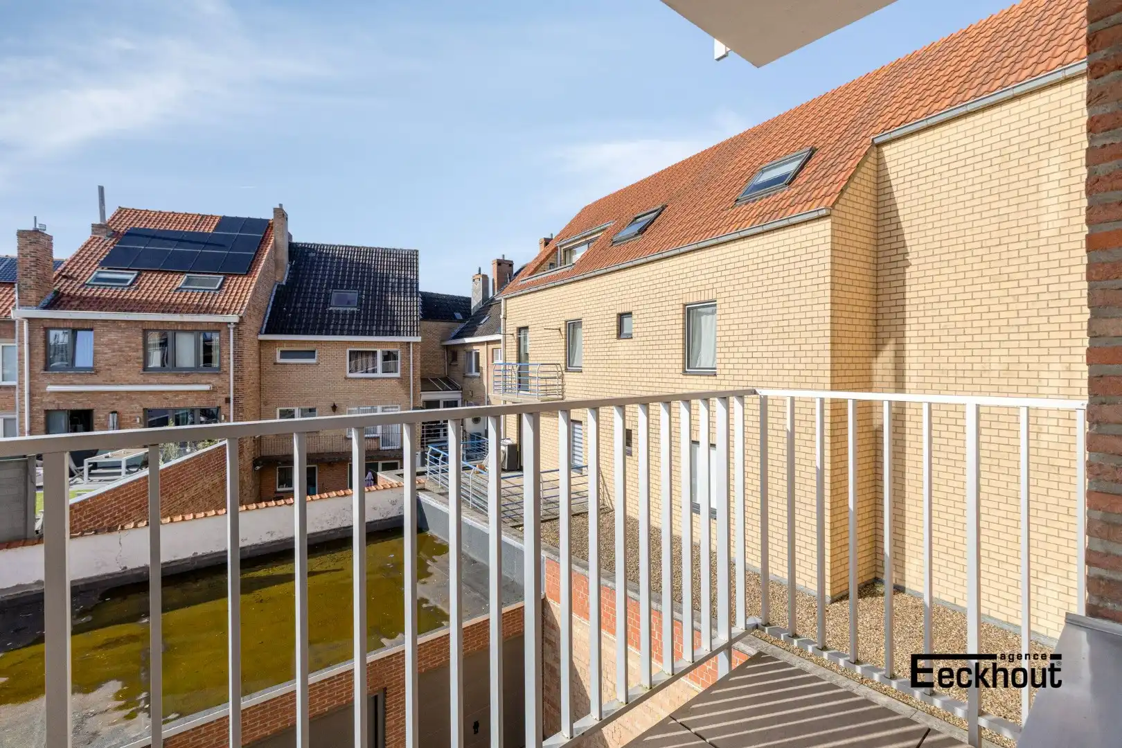 Zeer ruim appartement op gunstige ligging! foto 10